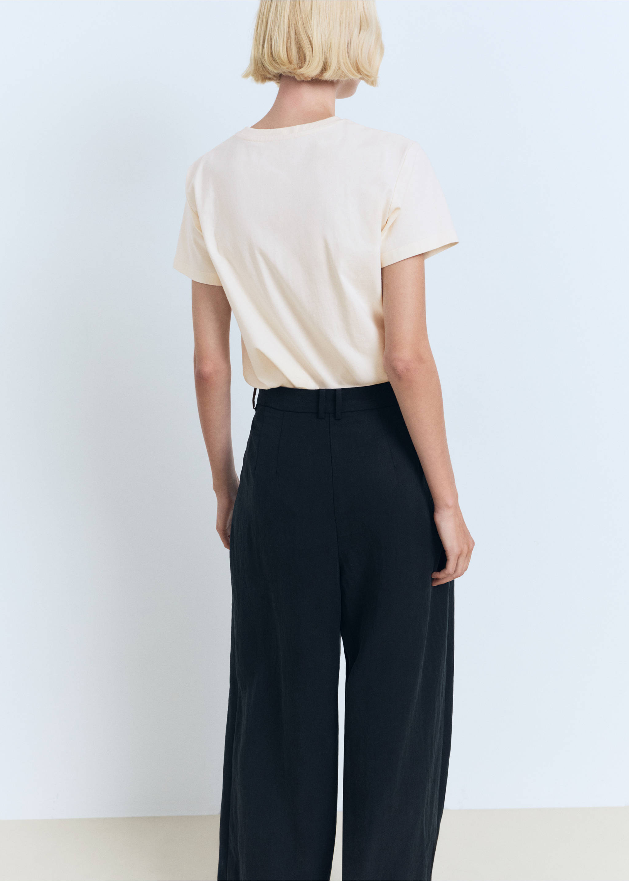 Crochet floral embroidered t-shirt - Reverse of the article, Ecru. Ref: 17001153-00.