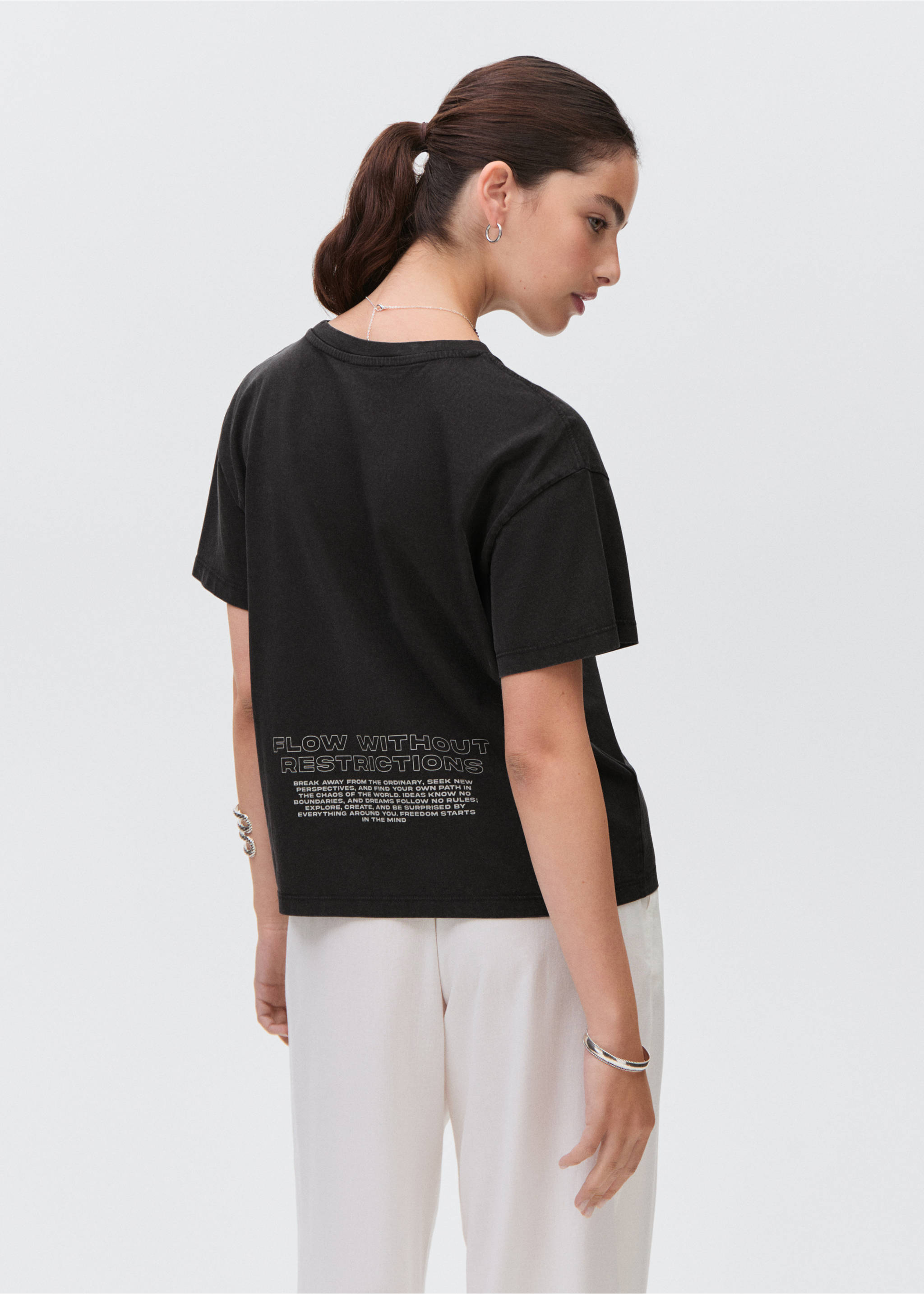 Appliqués butterfly t-shirt - Reverse of the article, Charcoal. Ref: 17001157-00.