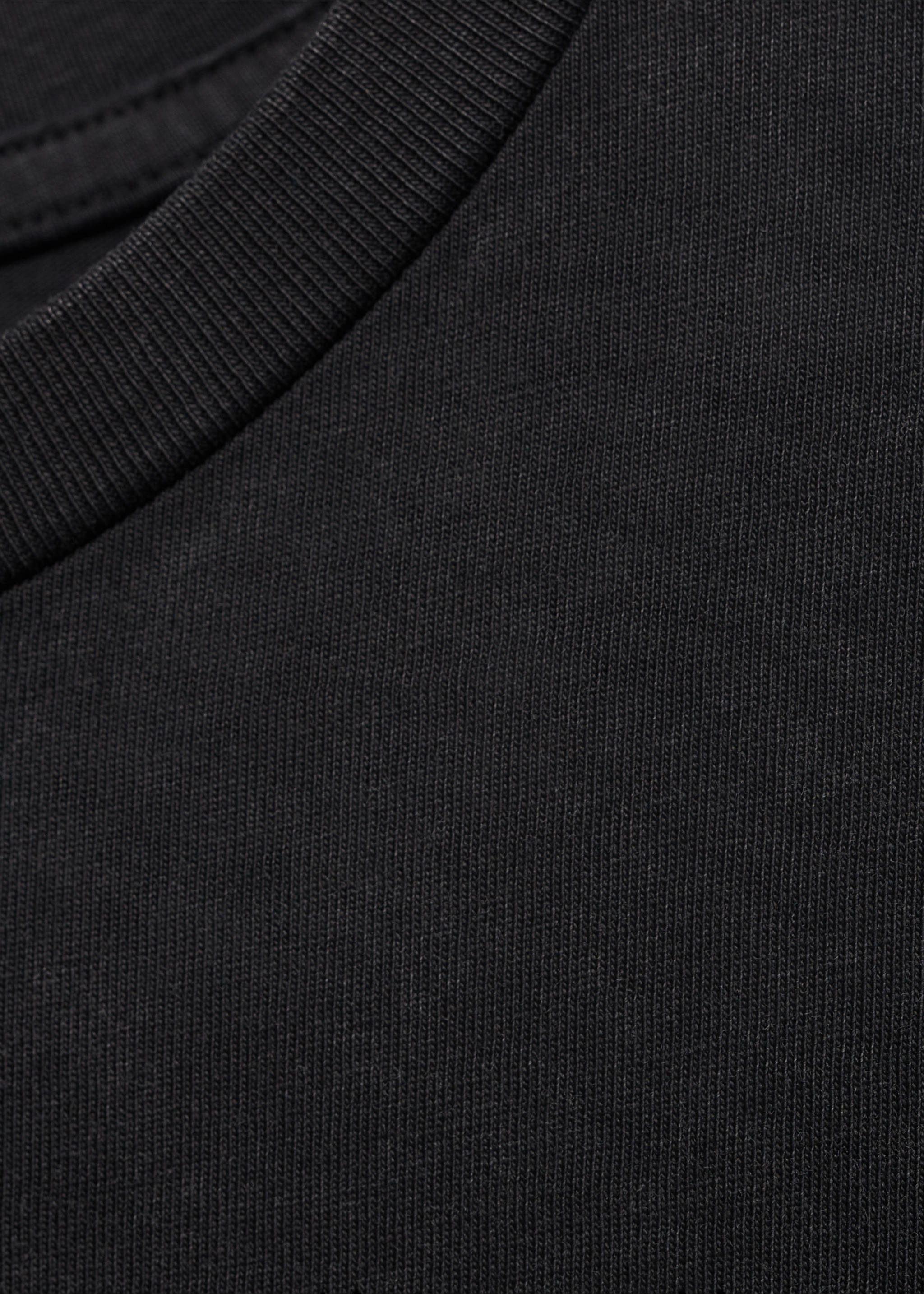 Appliqués butterfly t-shirt - Details of the article 0, Charcoal. Ref: 17001157-00.