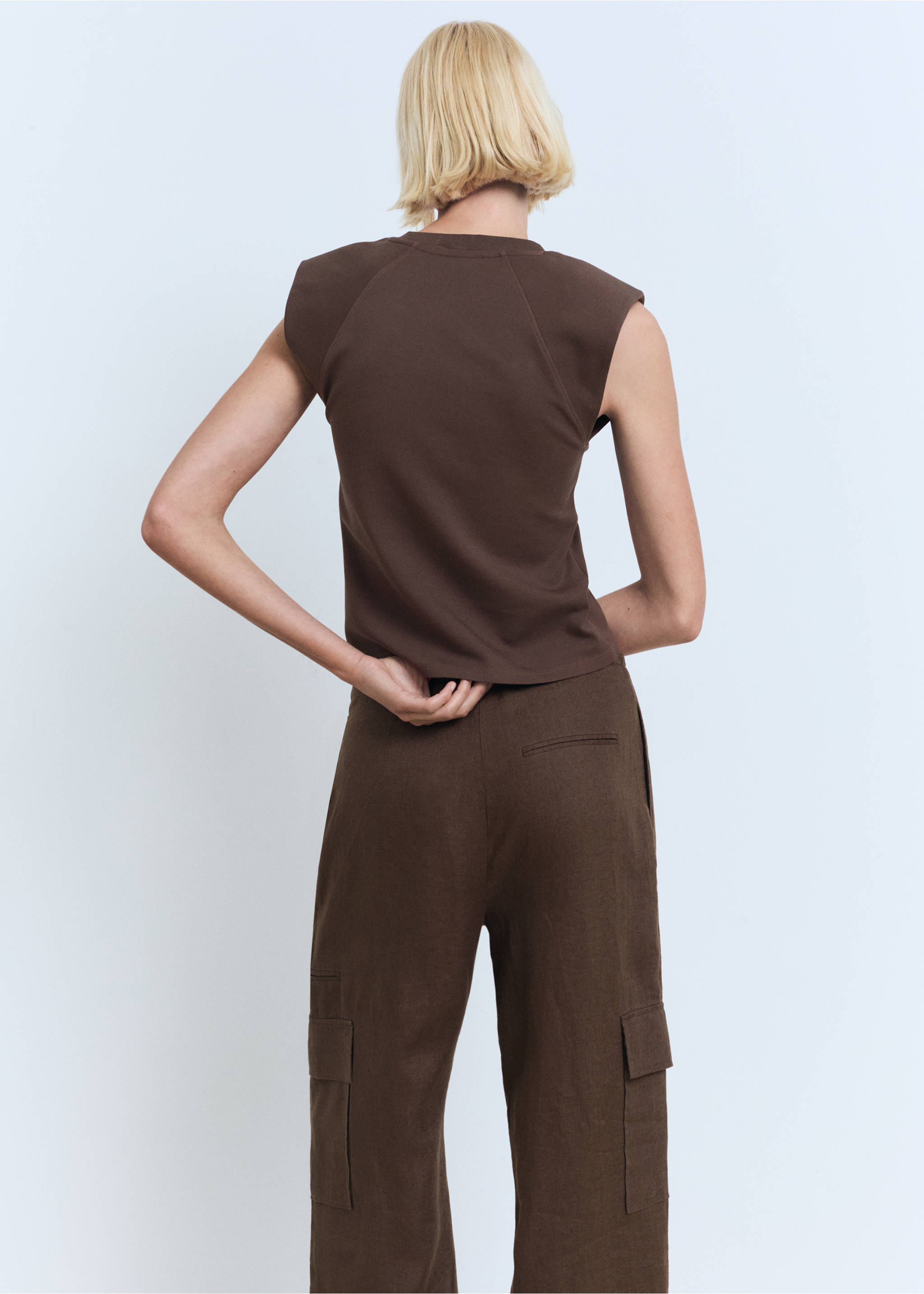 Shoulder pad t-shirt - Reverse of the article, Chocolate. Ref: 17001160-00.