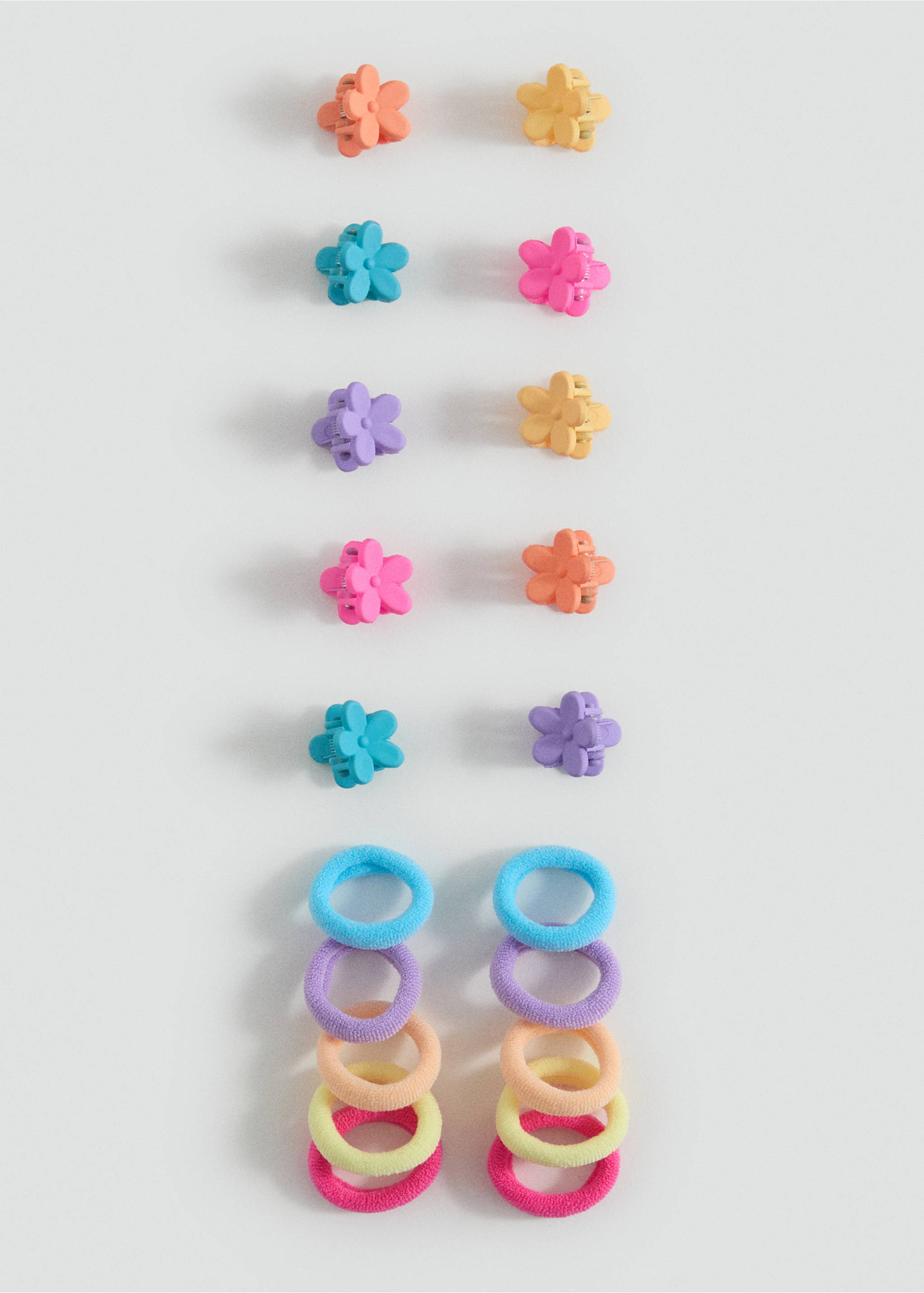 Pack of hairpins and hair bands - Article without model, Pink. Ref: 17001165-00.