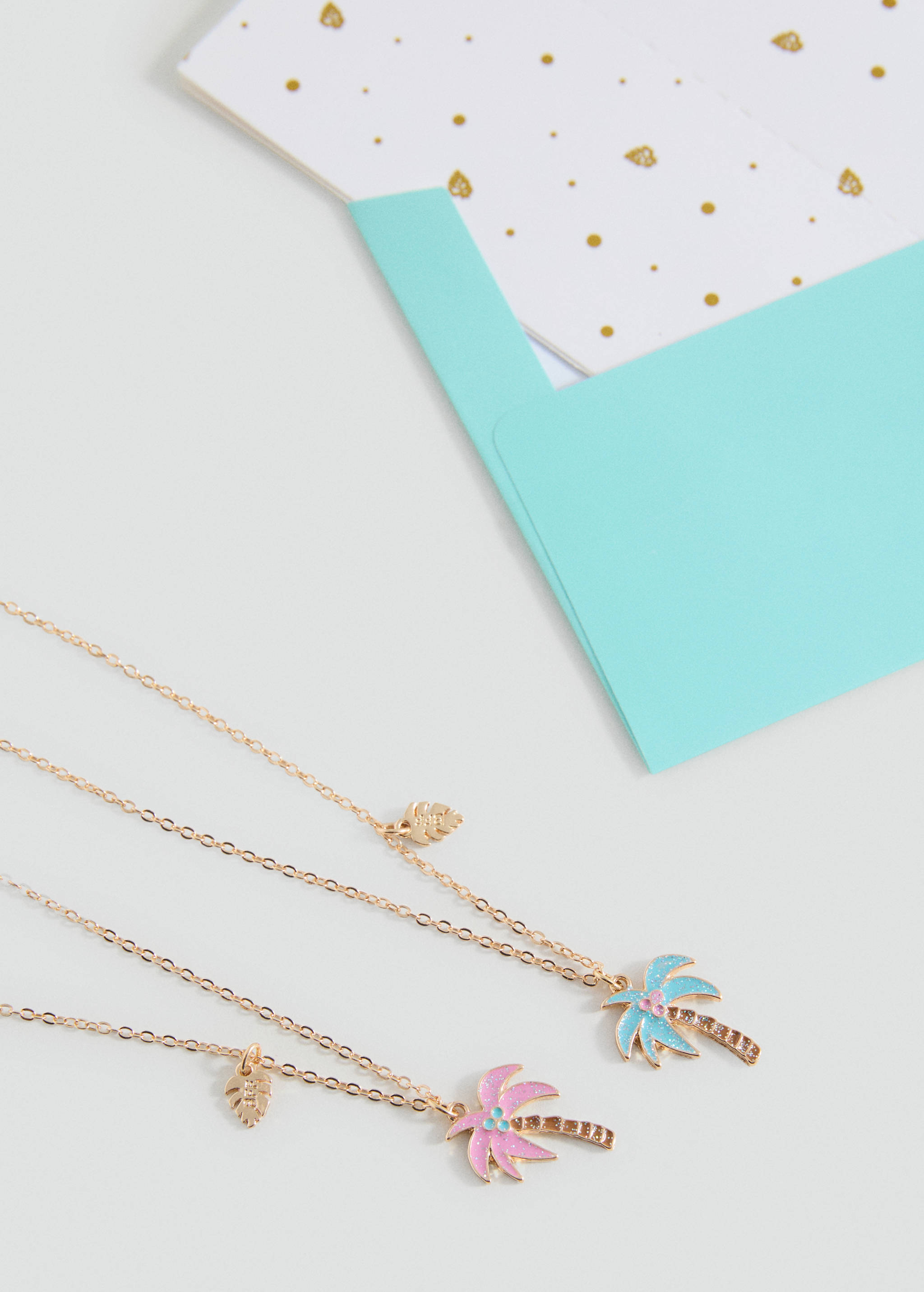 2 pack of necklaces - Medium plane