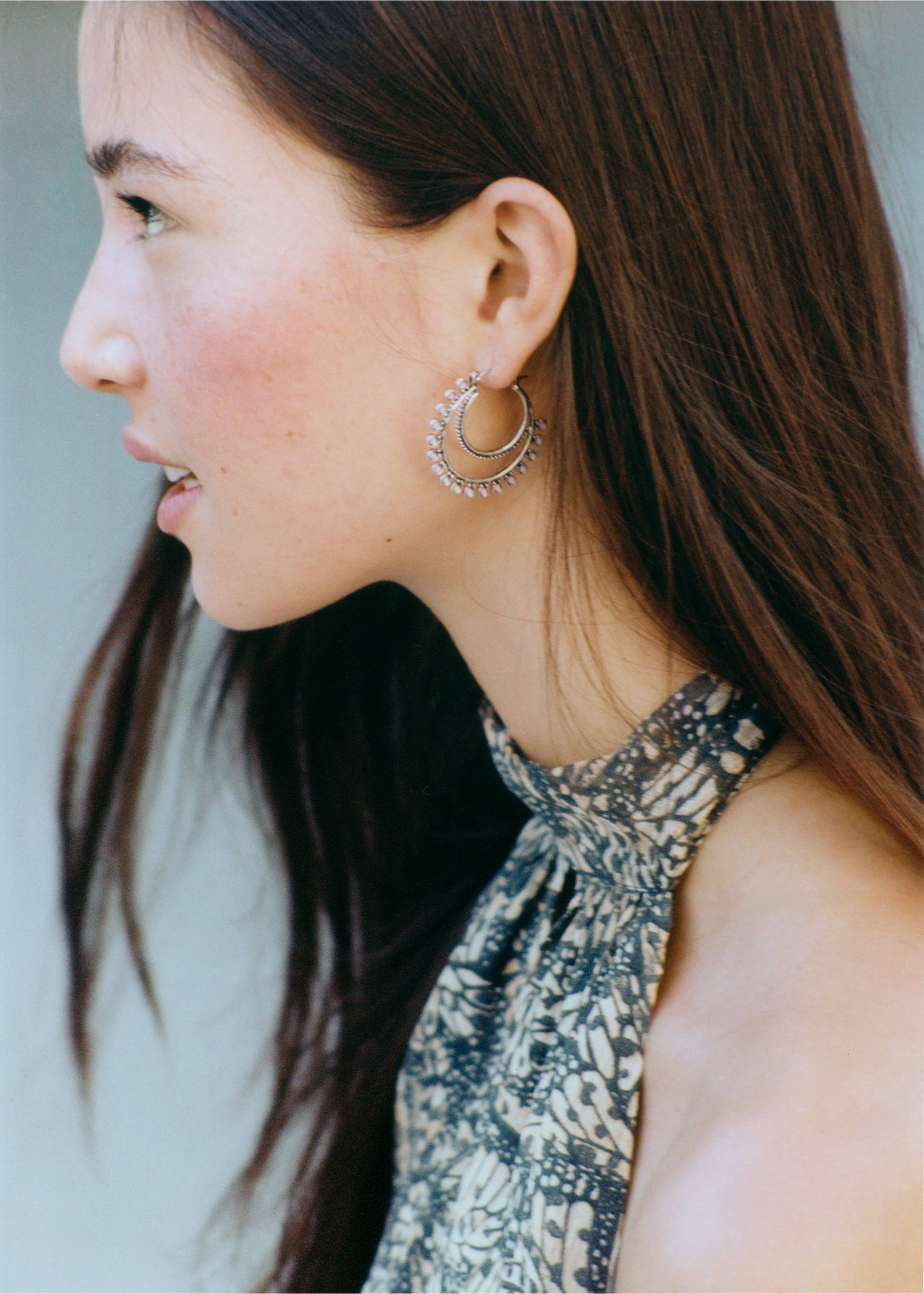 Semi-hoop earrings quartz detail - Details of the article 5, Silver. Ref: 17001184-00.