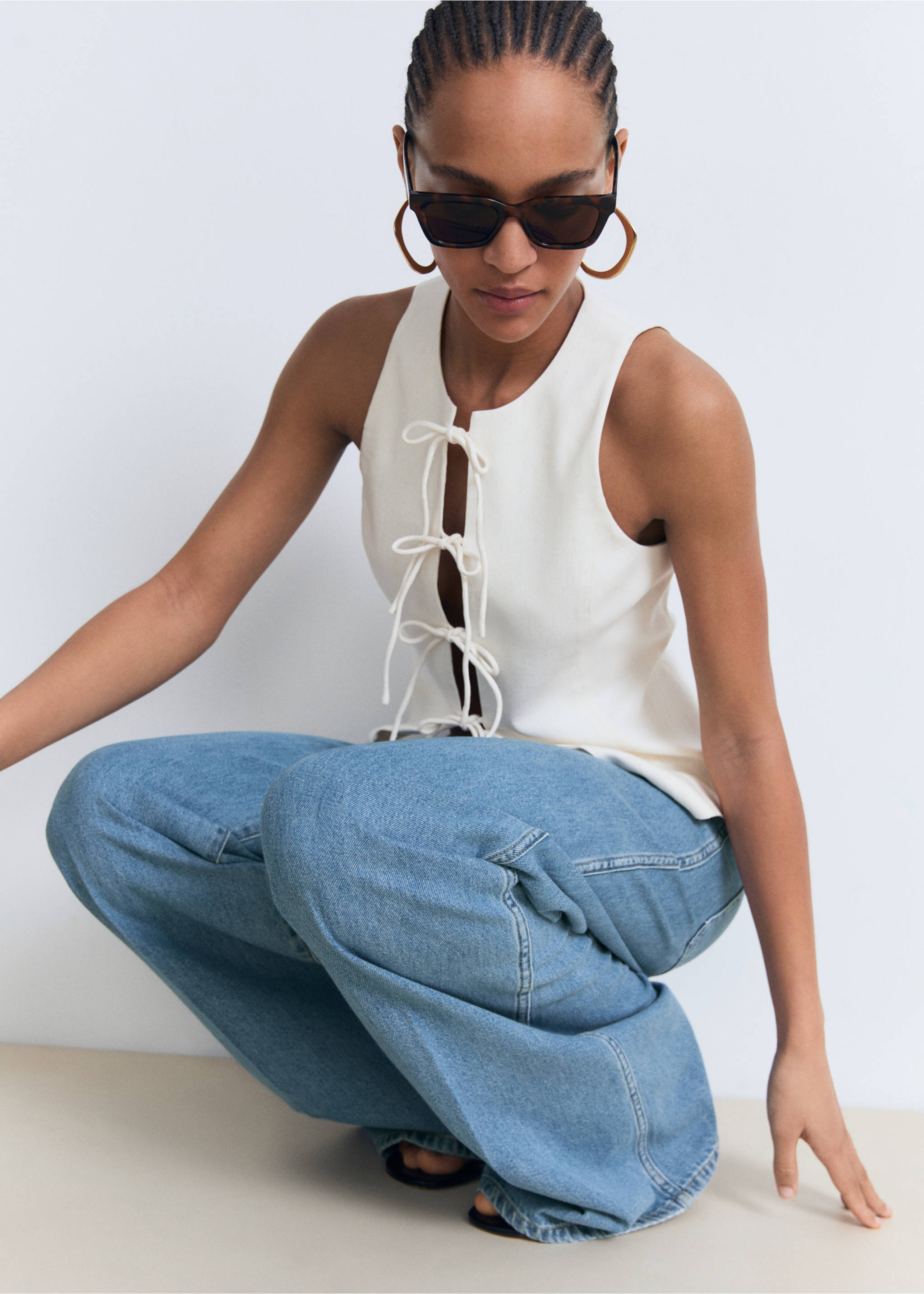 Wideleg high-waist jeans met zakken - Detail van het artikel 3, Middenblauw. Ref: 17001208-00.