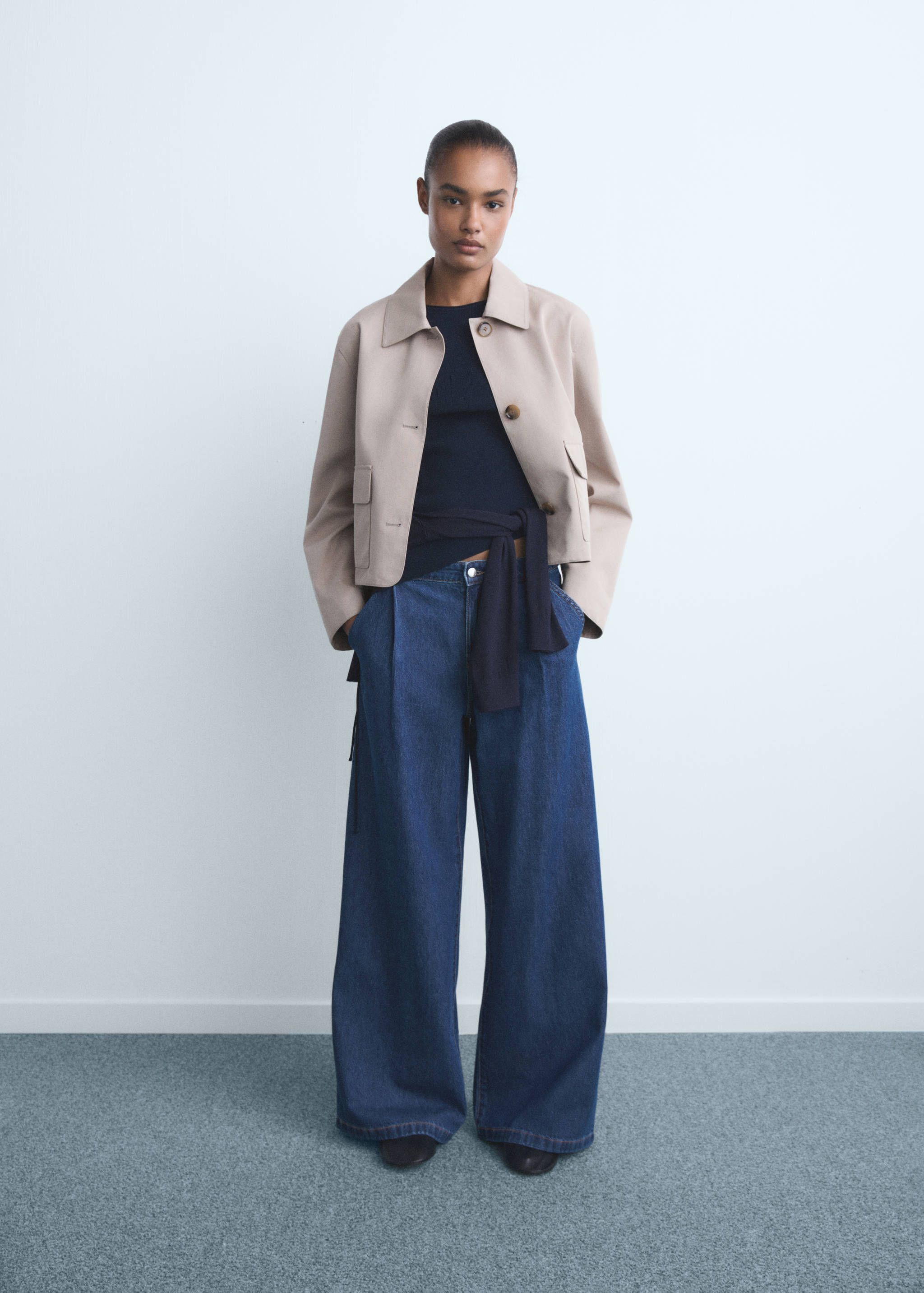Wide leg pleated jeans - General plane