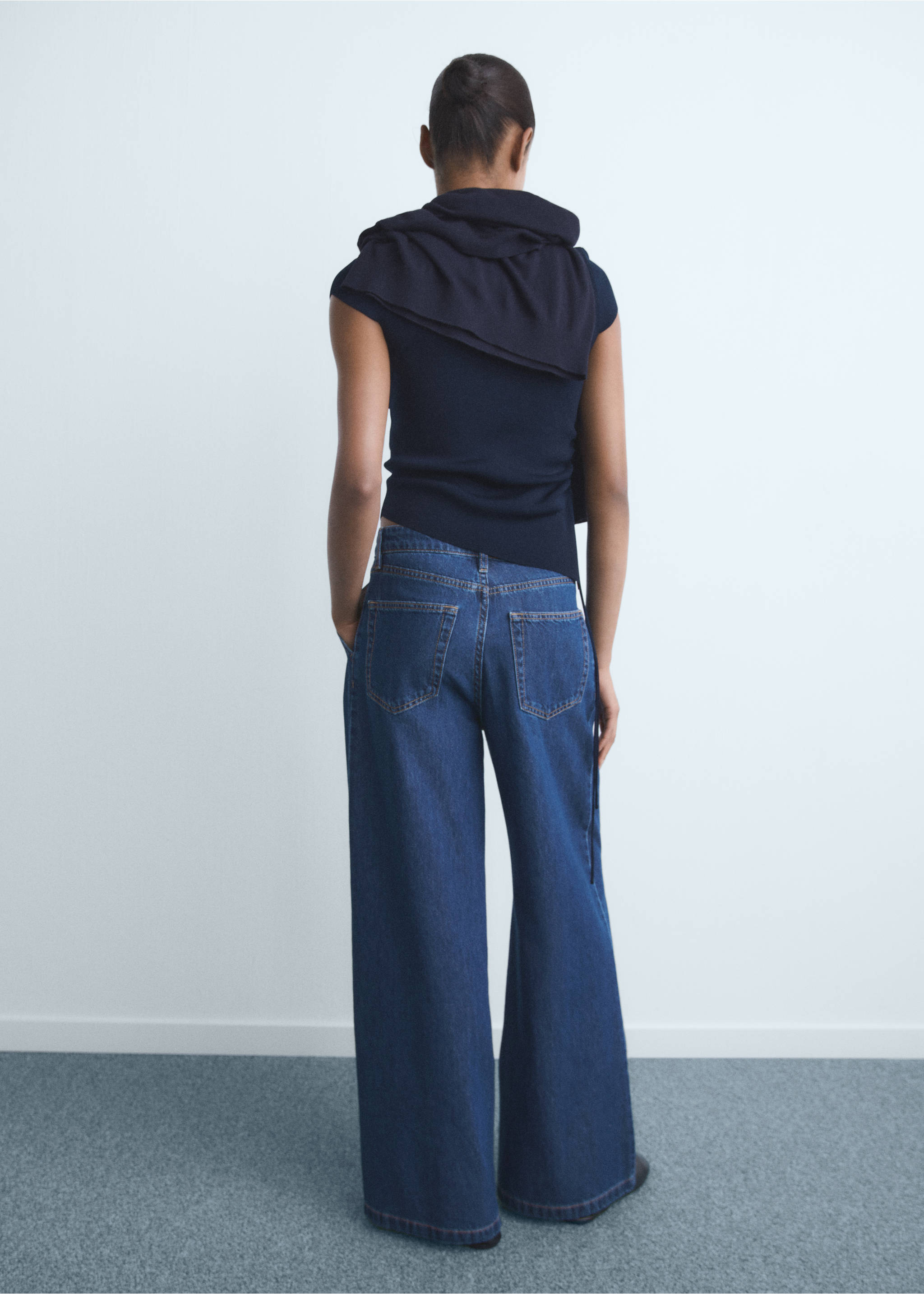 Wide leg pleated jeans - Reverse of the article, Open Blue. Ref: 17001212-00.
