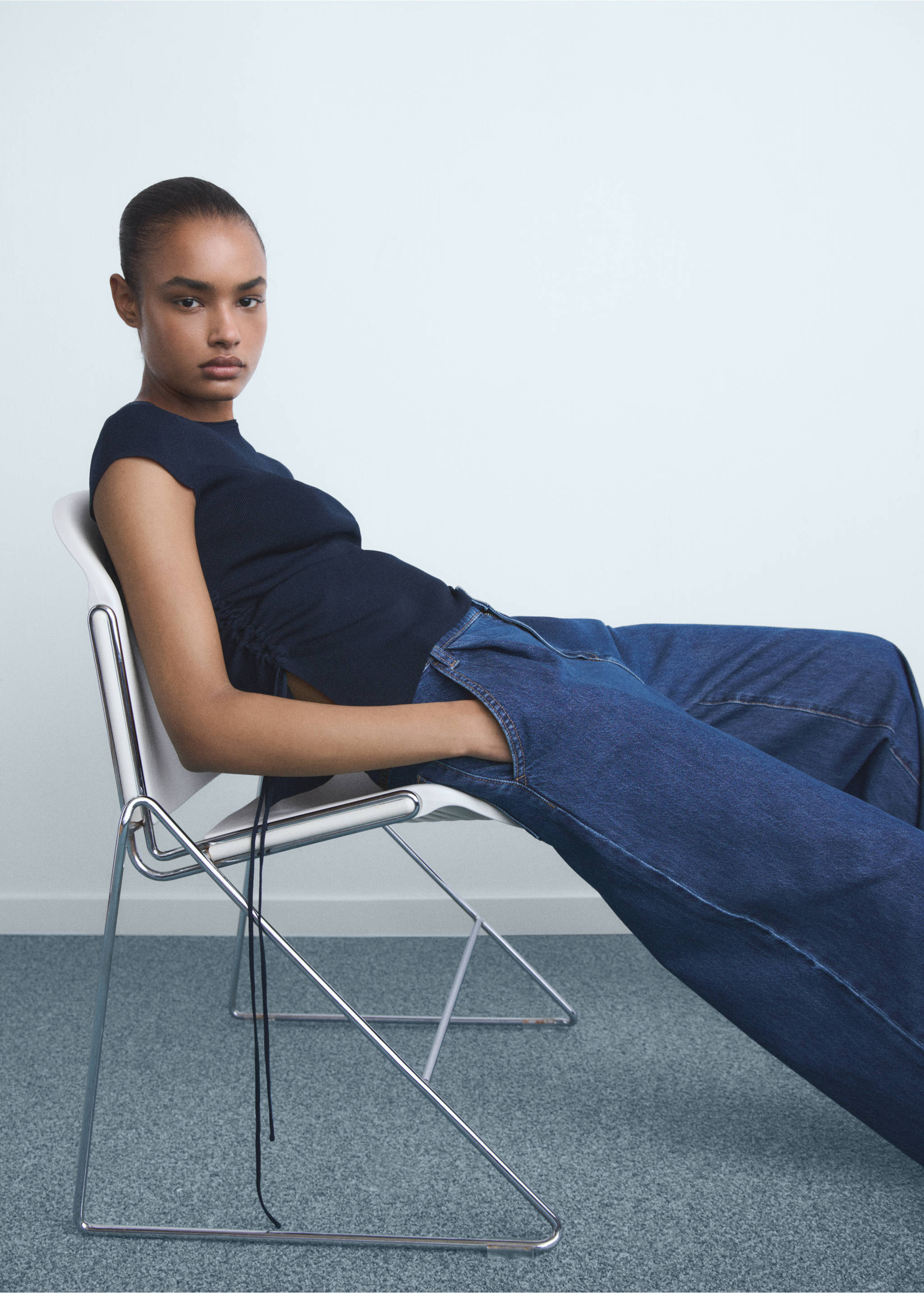 Wide leg pleated jeans - Details of the article 3, Open Blue. Ref: 17001212-00.