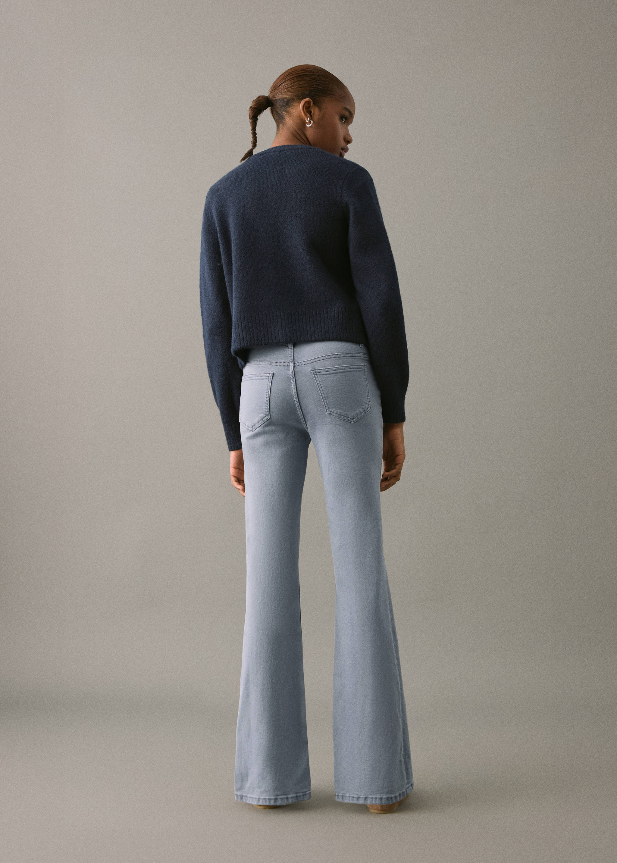 Flared jeans met split - Achterkant van het artikel