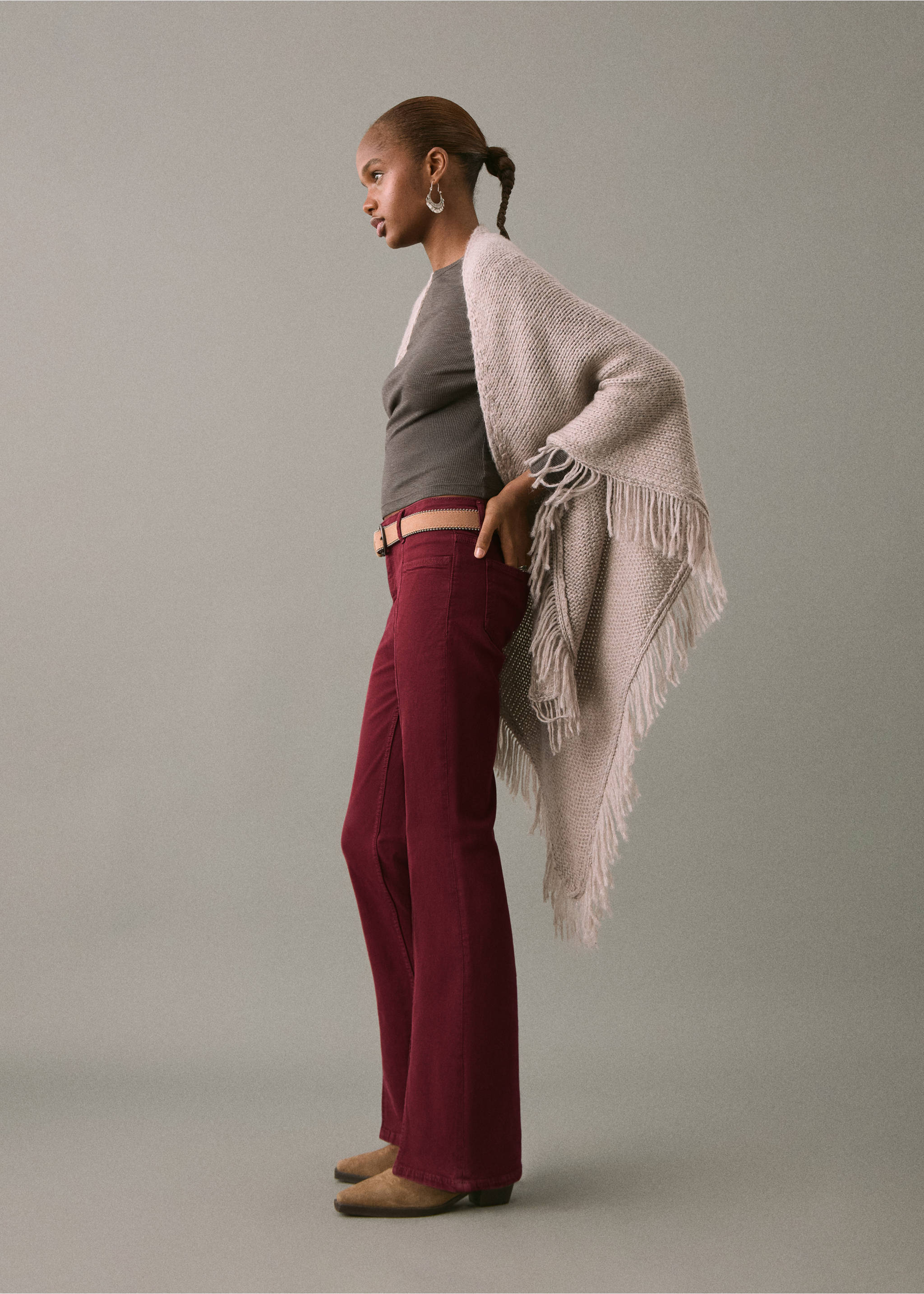 Flared jeans met split - Detail van het artikel 2, Bordeaux. Ref: 17001215-00.