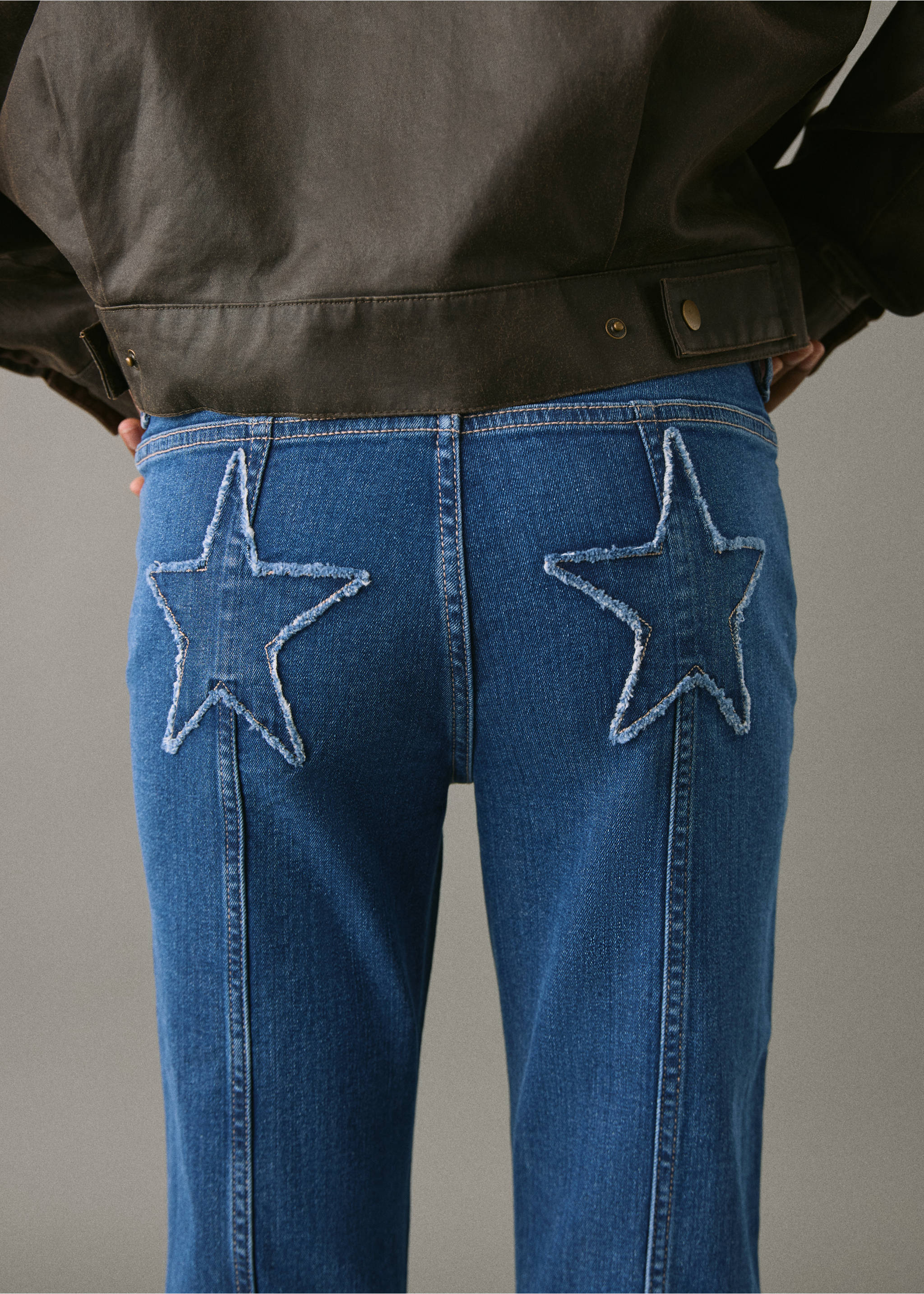 Flared jeans with stars - Details of the article 3, Dark Blue. Ref: 17001216-00.