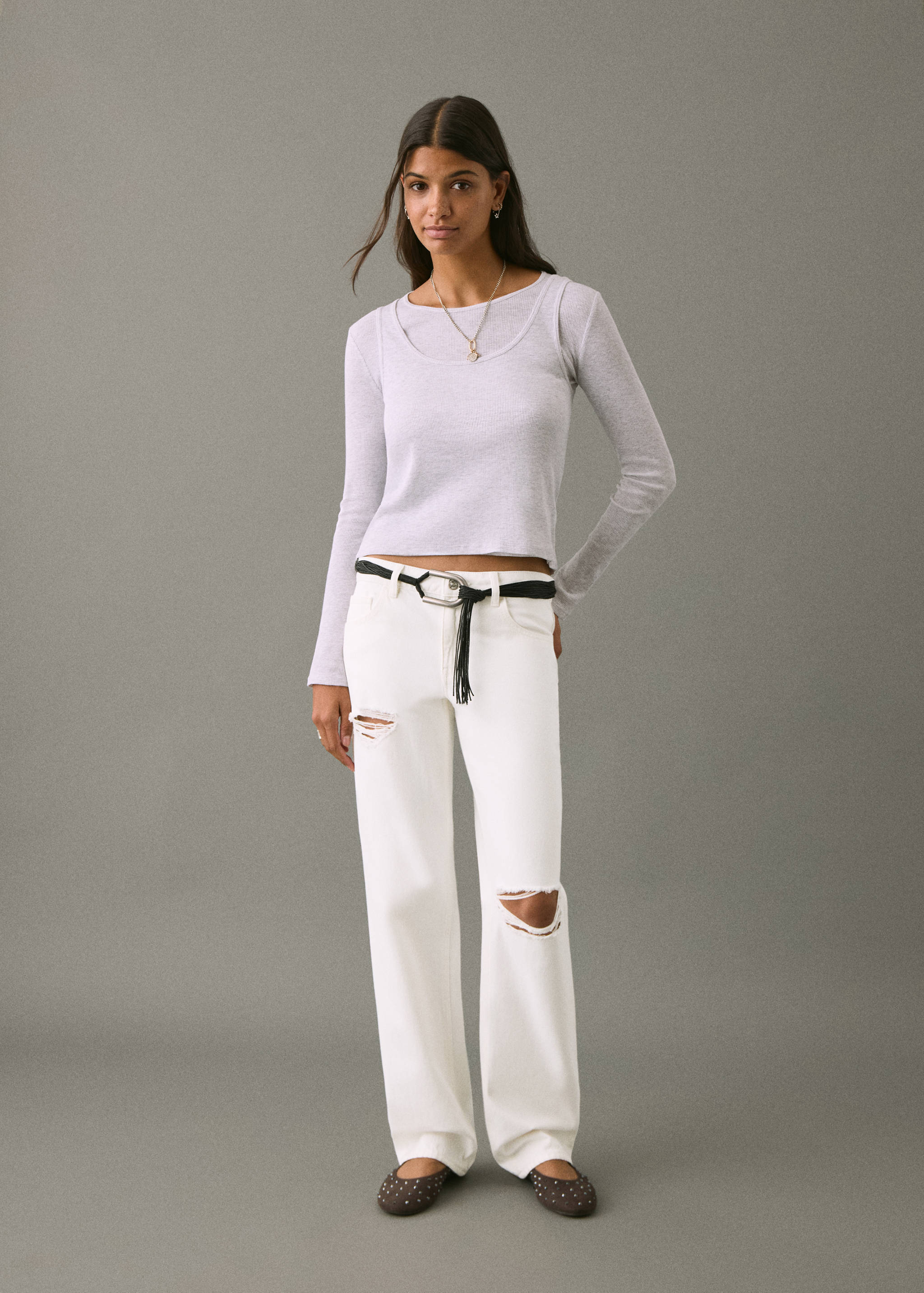 Ripped straight-fit jeans - General plane