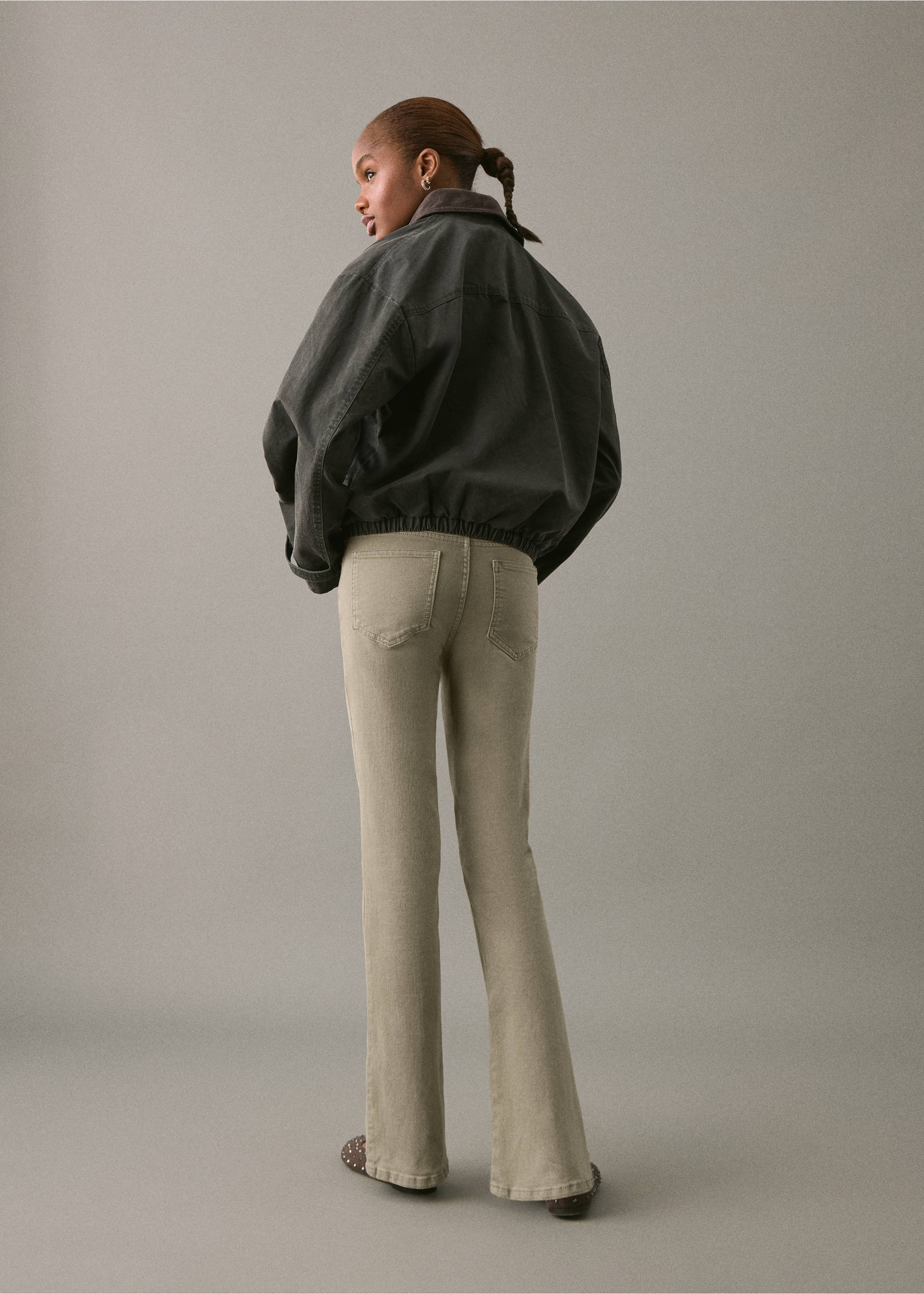 Decorative seam flared jeans - Reverse of the article, Khaki. Ref: 17001220-00.