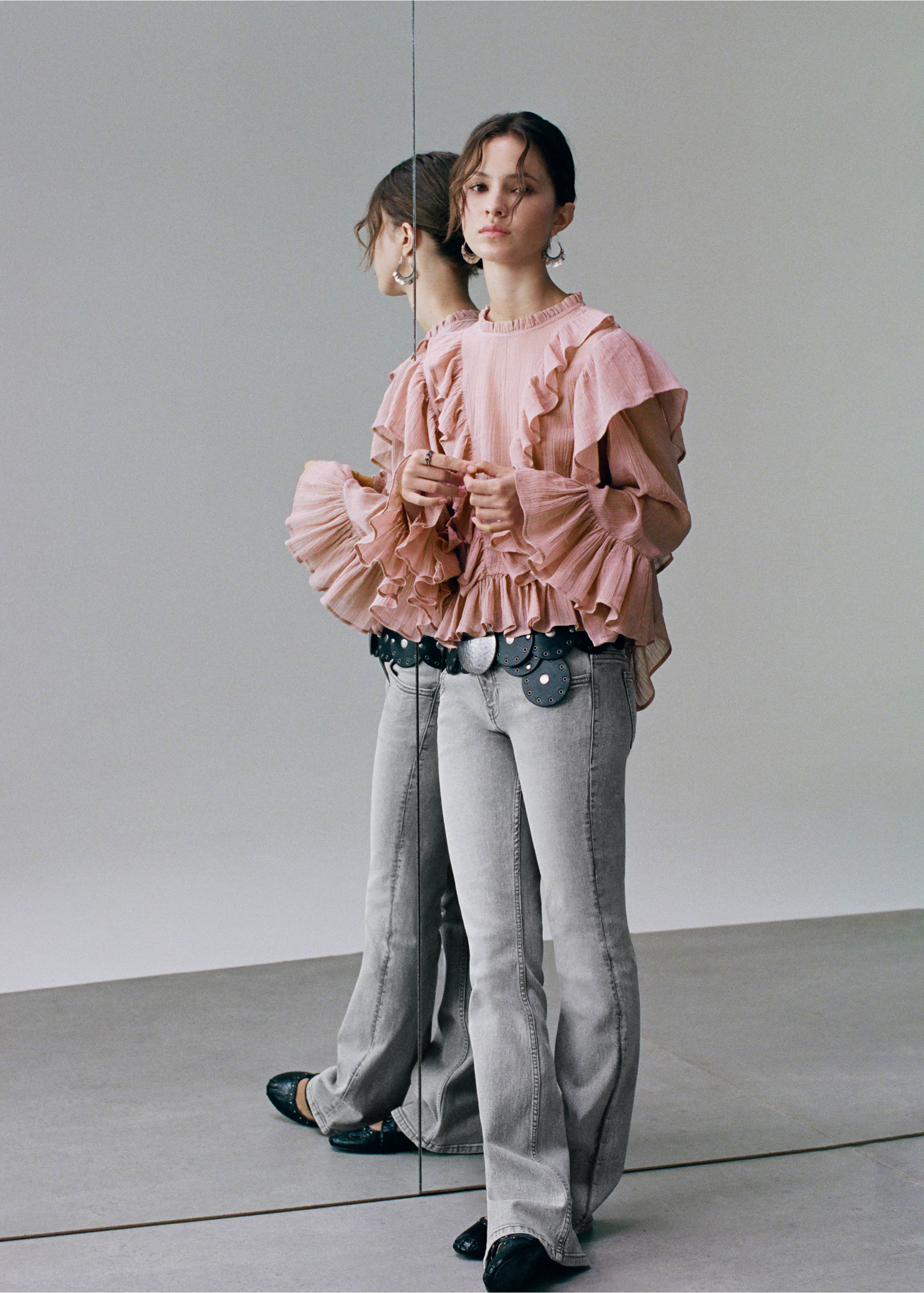 Low-waist flared jeans - Details of the article 5, Denim Grey. Ref: 17001226-00.