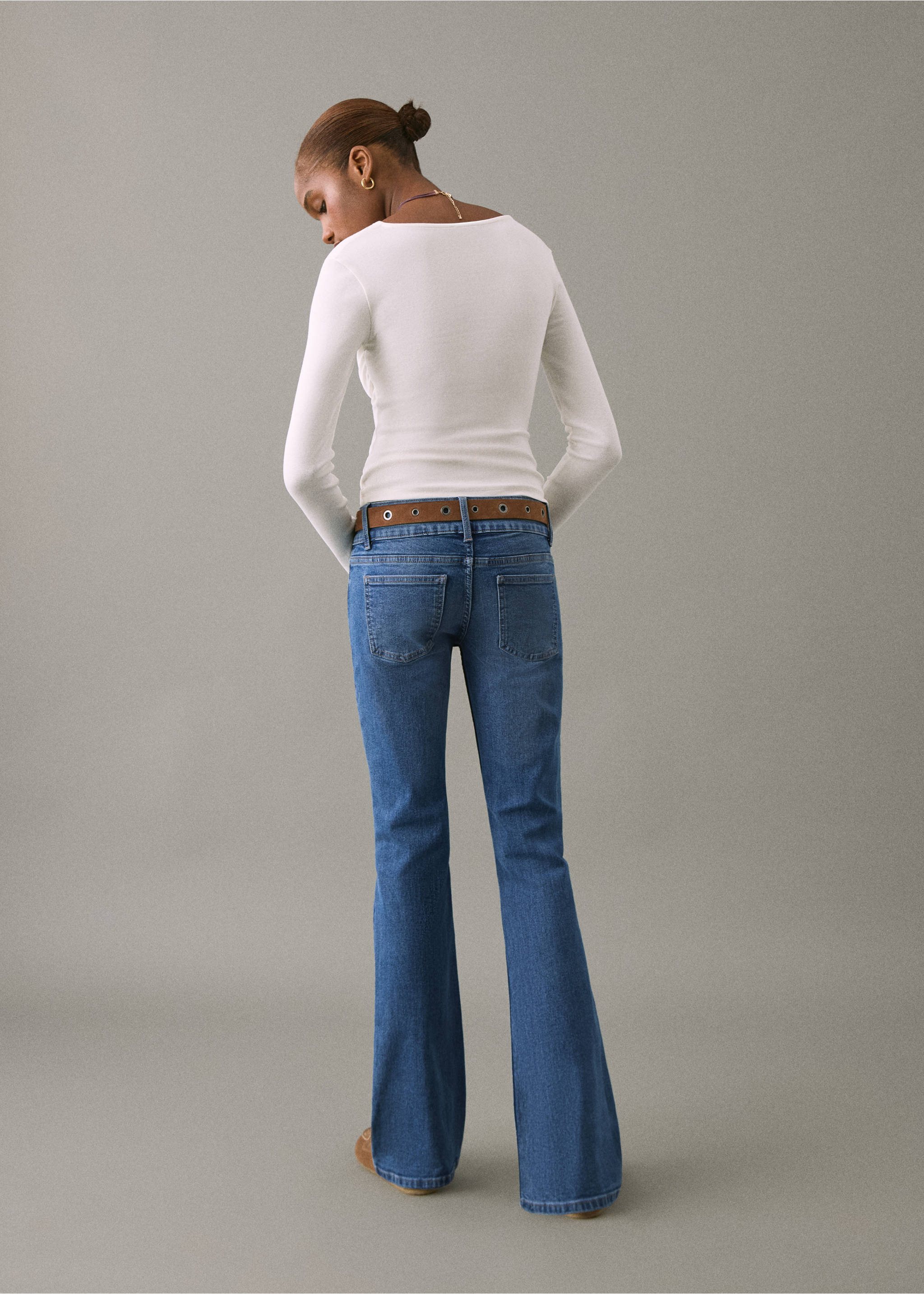 Low-waist flared jeans - Reverse of the article, Medium Blue. Ref: 17001227-00.