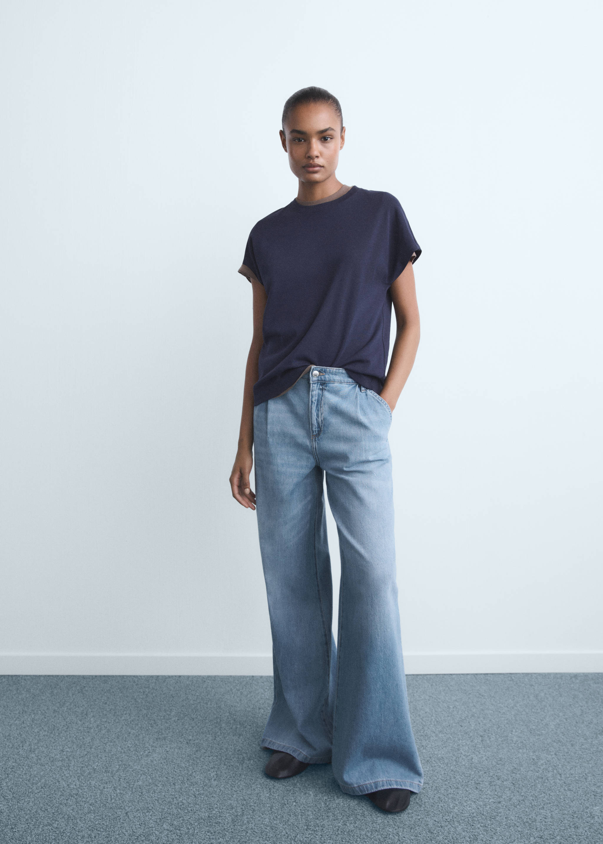 Wide leg pleated jeans - General plane