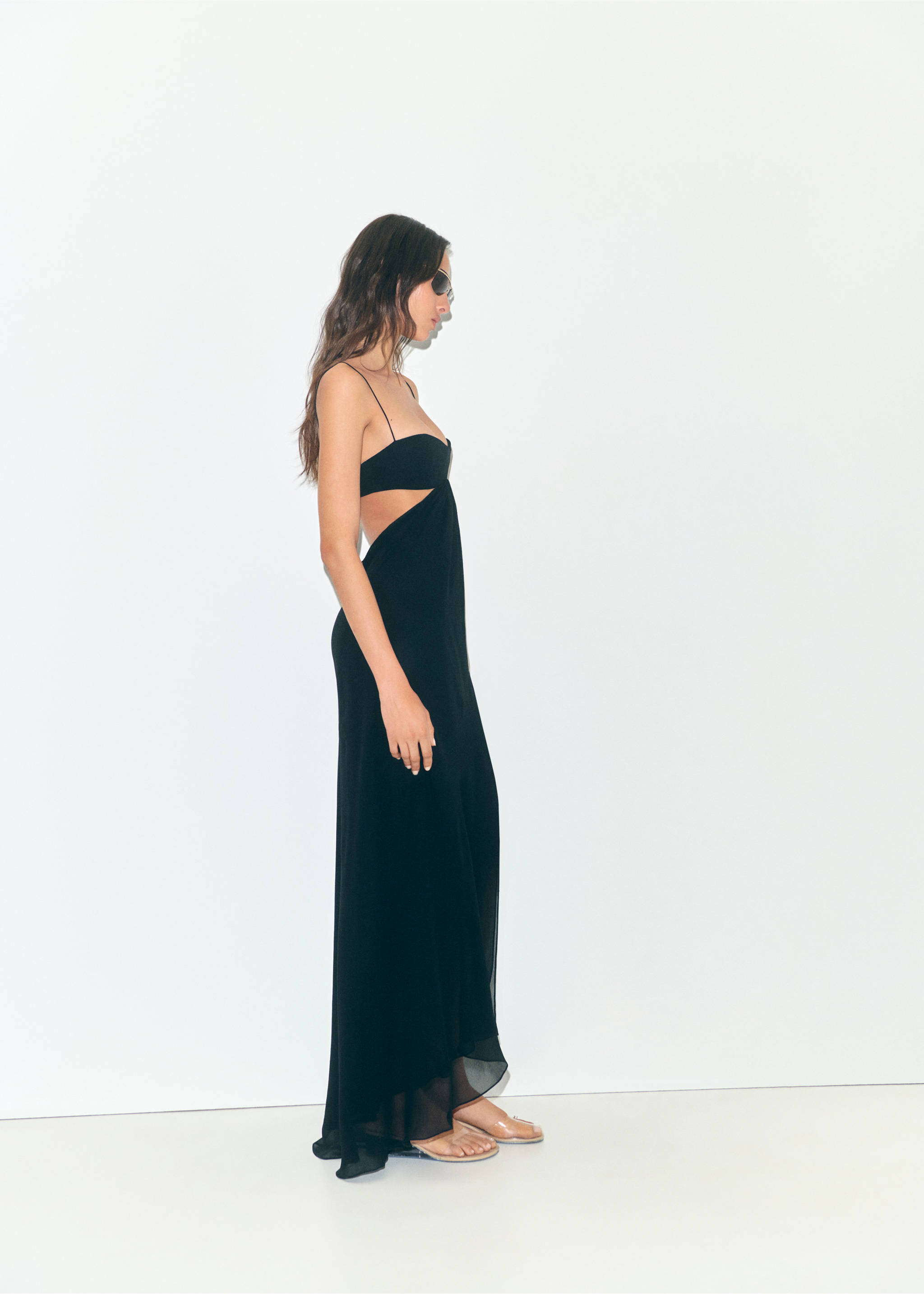 Dress with asymmetrical hem and cut-out - General plane, Black. Ref: 17001274-00.