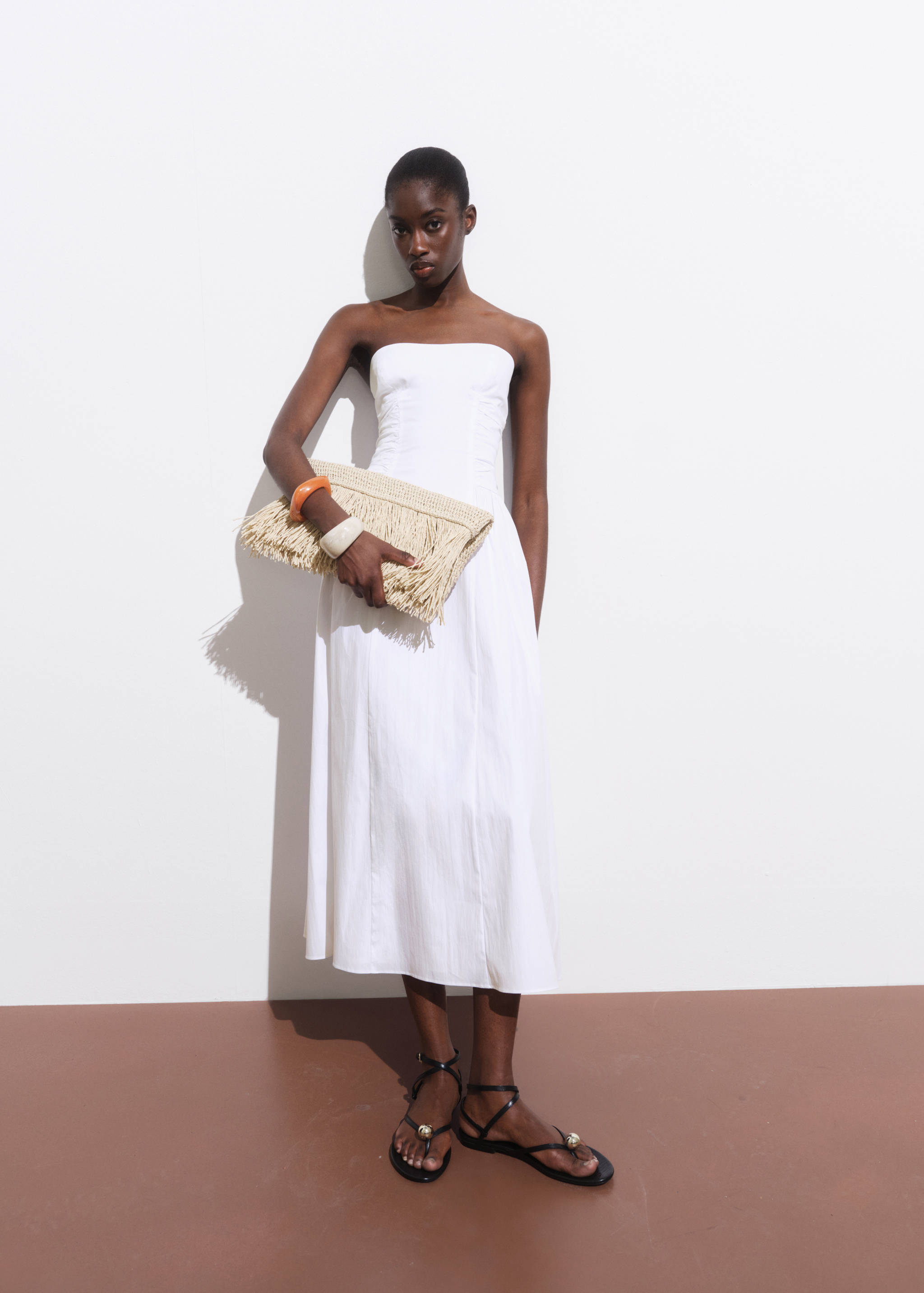 Schulterfreies Midi-Kleid - Allgemeine Ansicht