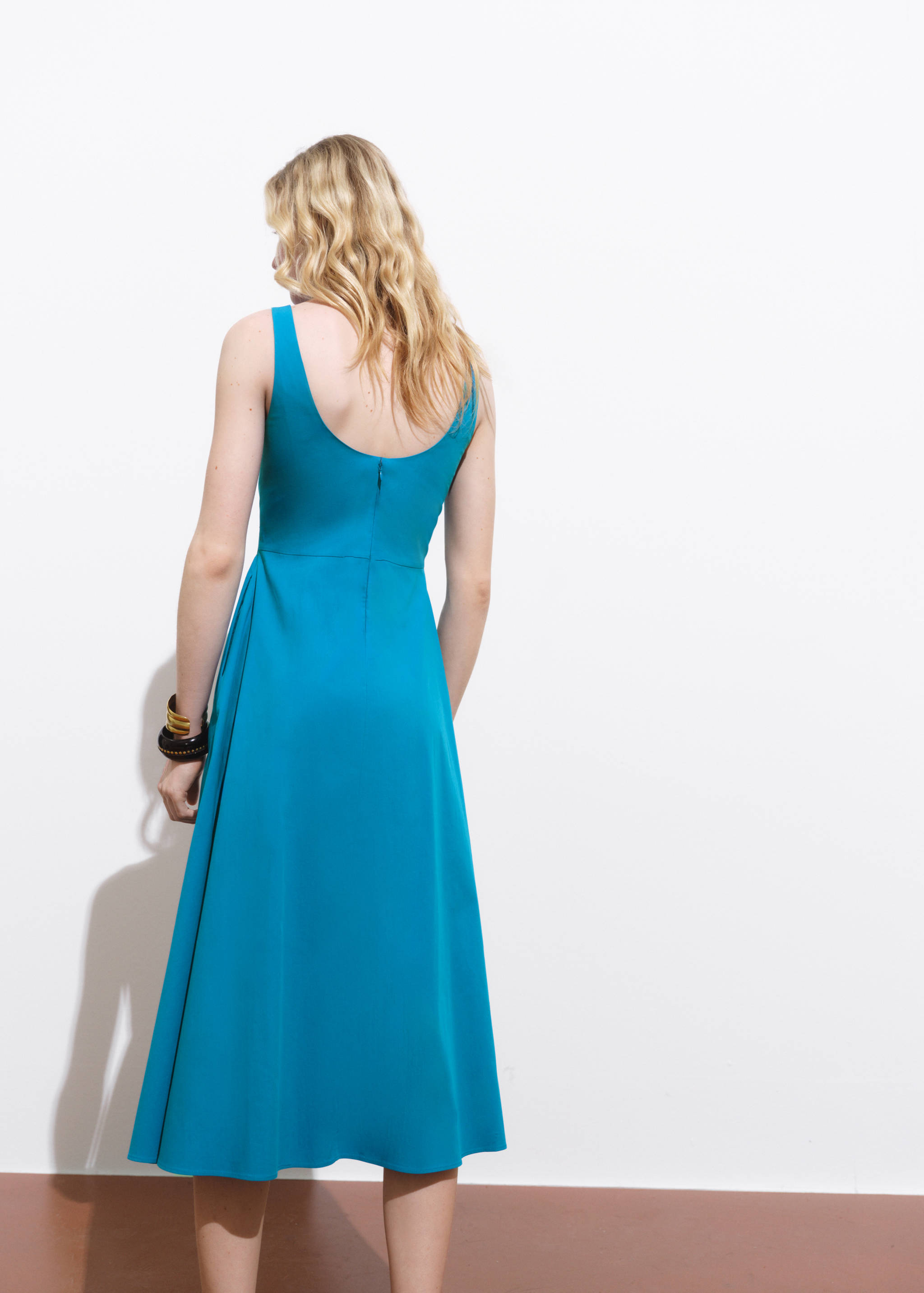 Evasé-Midikleid - Rückseite des Artikels