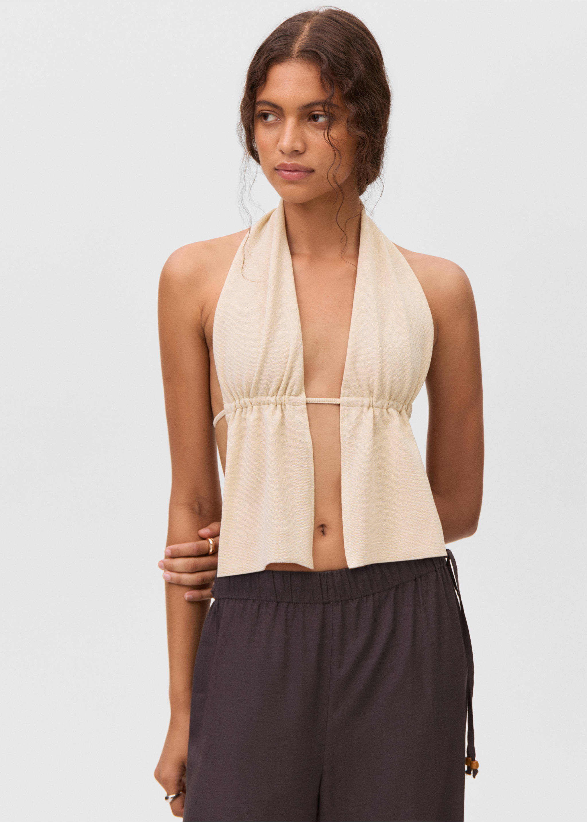 Lurex-knit halter top - Medium plane, Gold. Ref: 17001290-00.