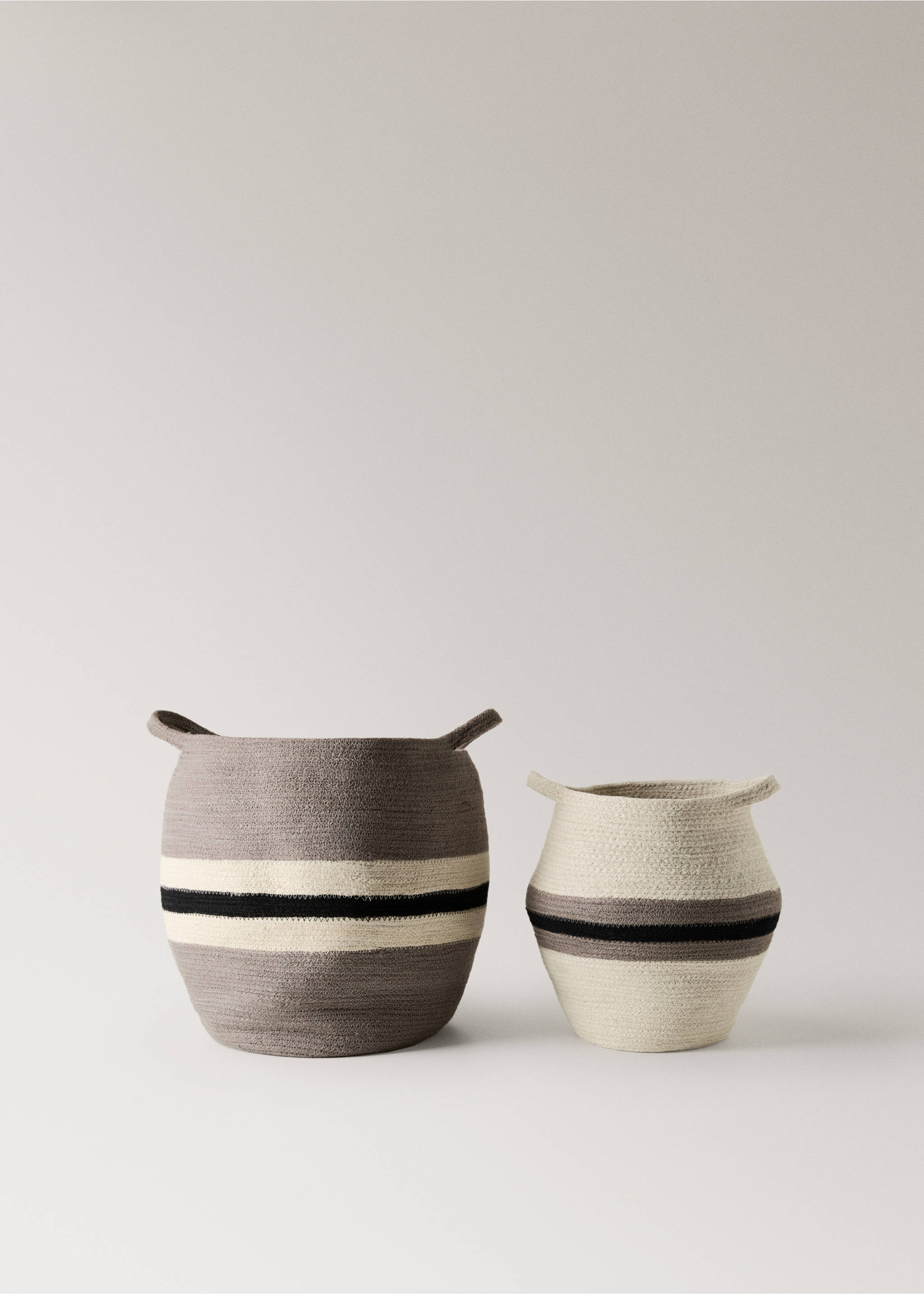 Medium jute basket with stripes - Details of the article 4, White. Ref: 17001535-00.