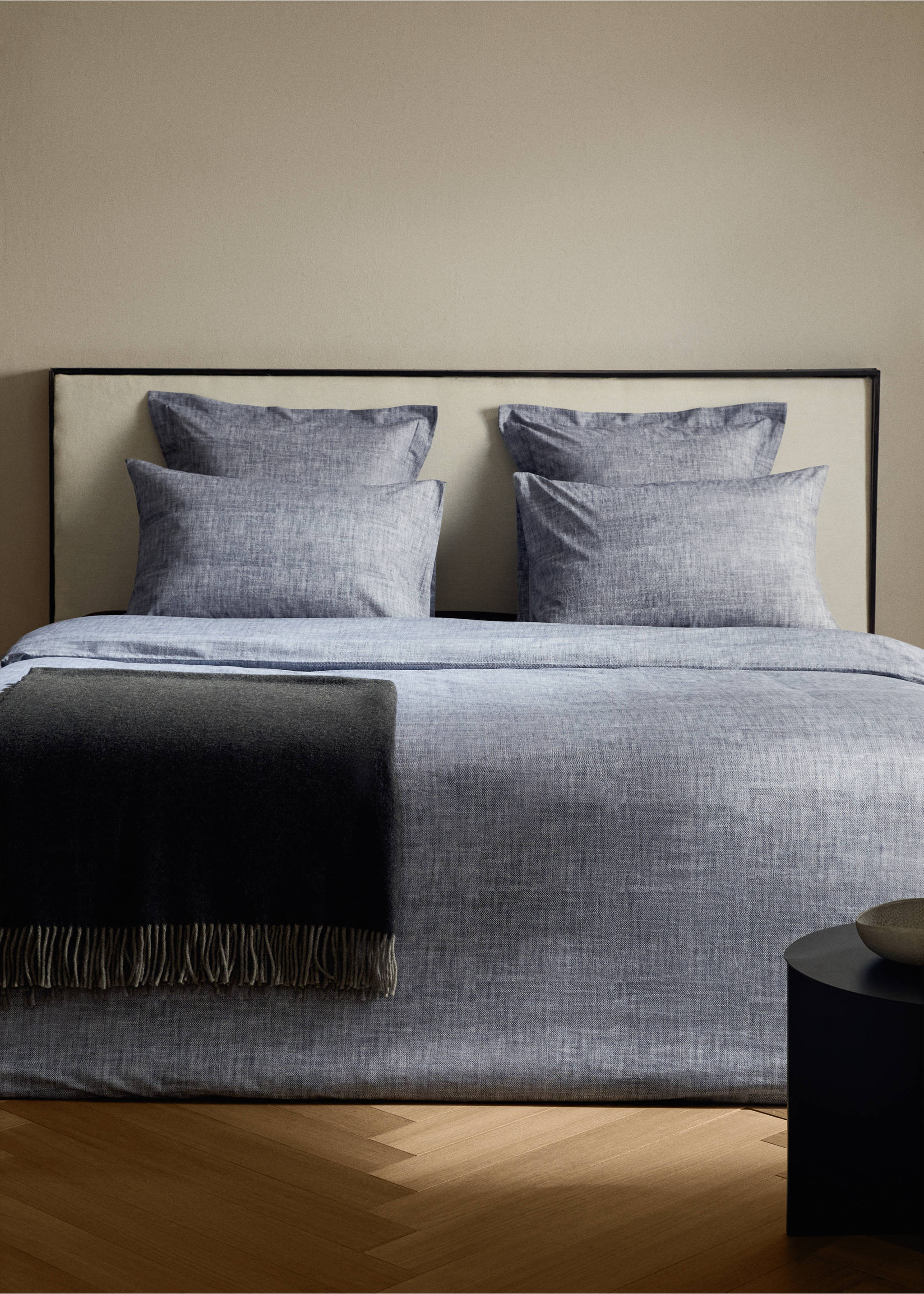Housse de couette percale de coton 200 fils imprimé chevron lit 135/140 cm - Plan général, Gris foncé. Ref: 17001583-00.