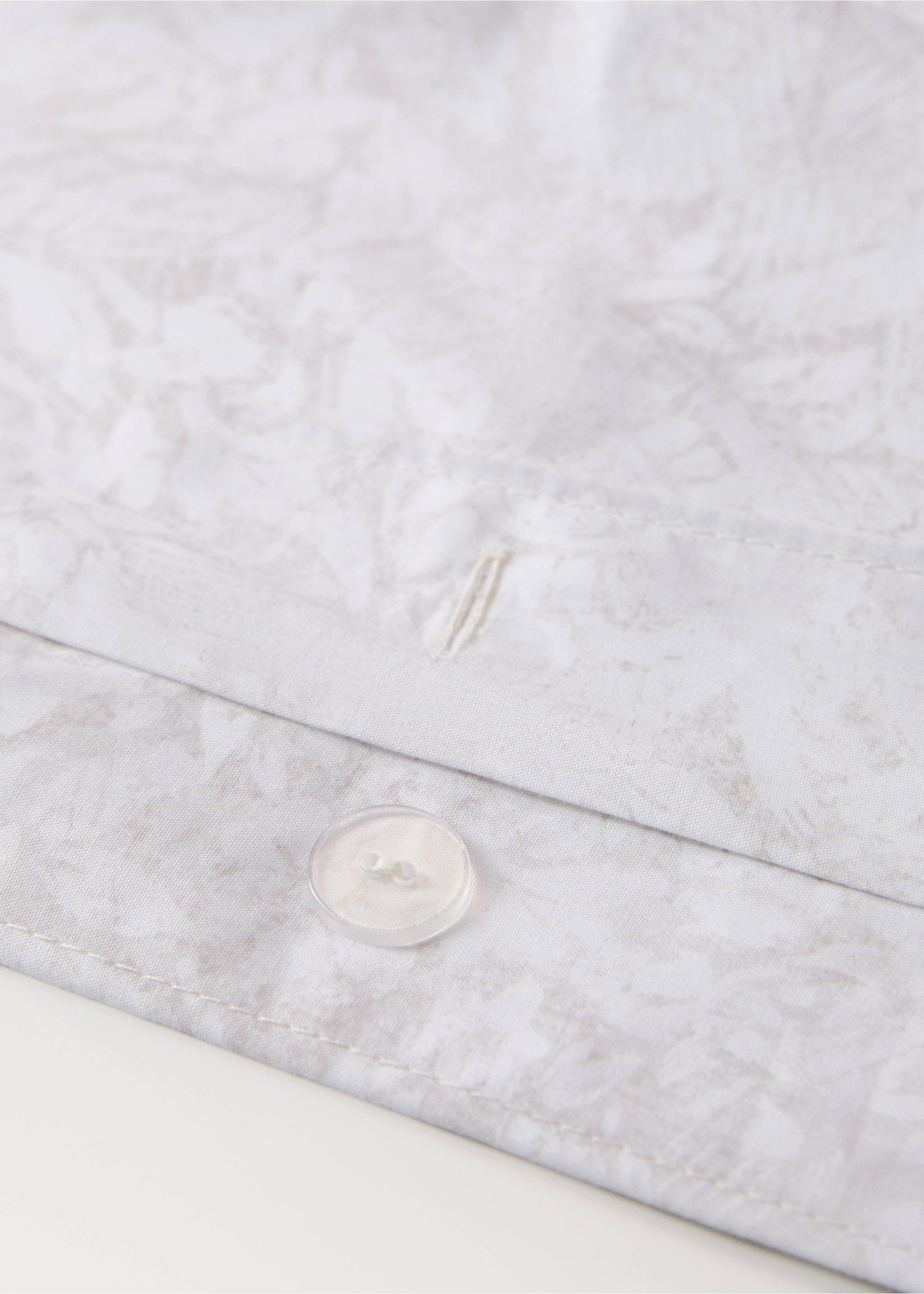 Percale cotton duvet cover with a blurred floral print for 180/200 cm bed - Details of the article 1, Beige. Ref: 17001605-00.