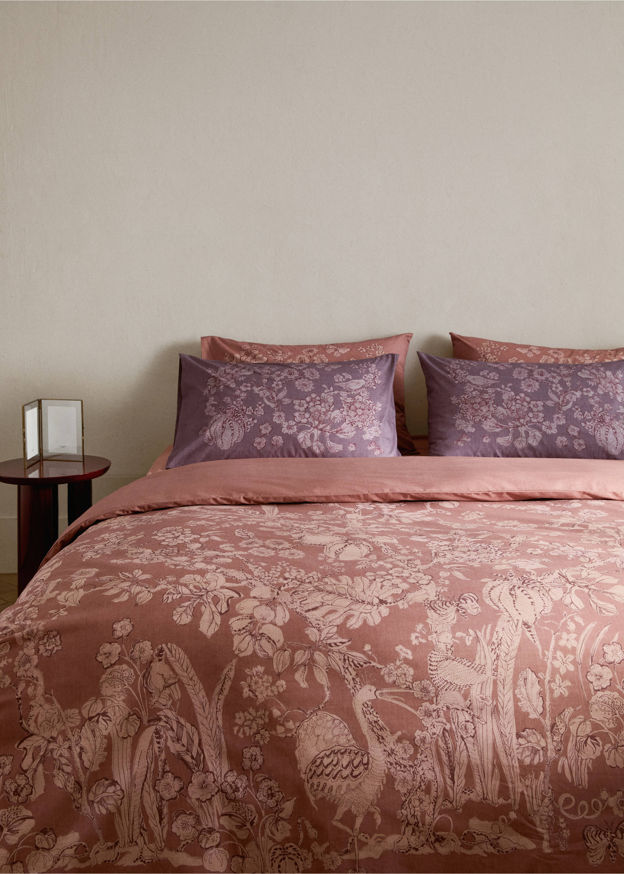 Percale cotton floral-print duvet cover for 90 cm bed - Details of the article 7, Medium Brown. Ref: 17001622-00.