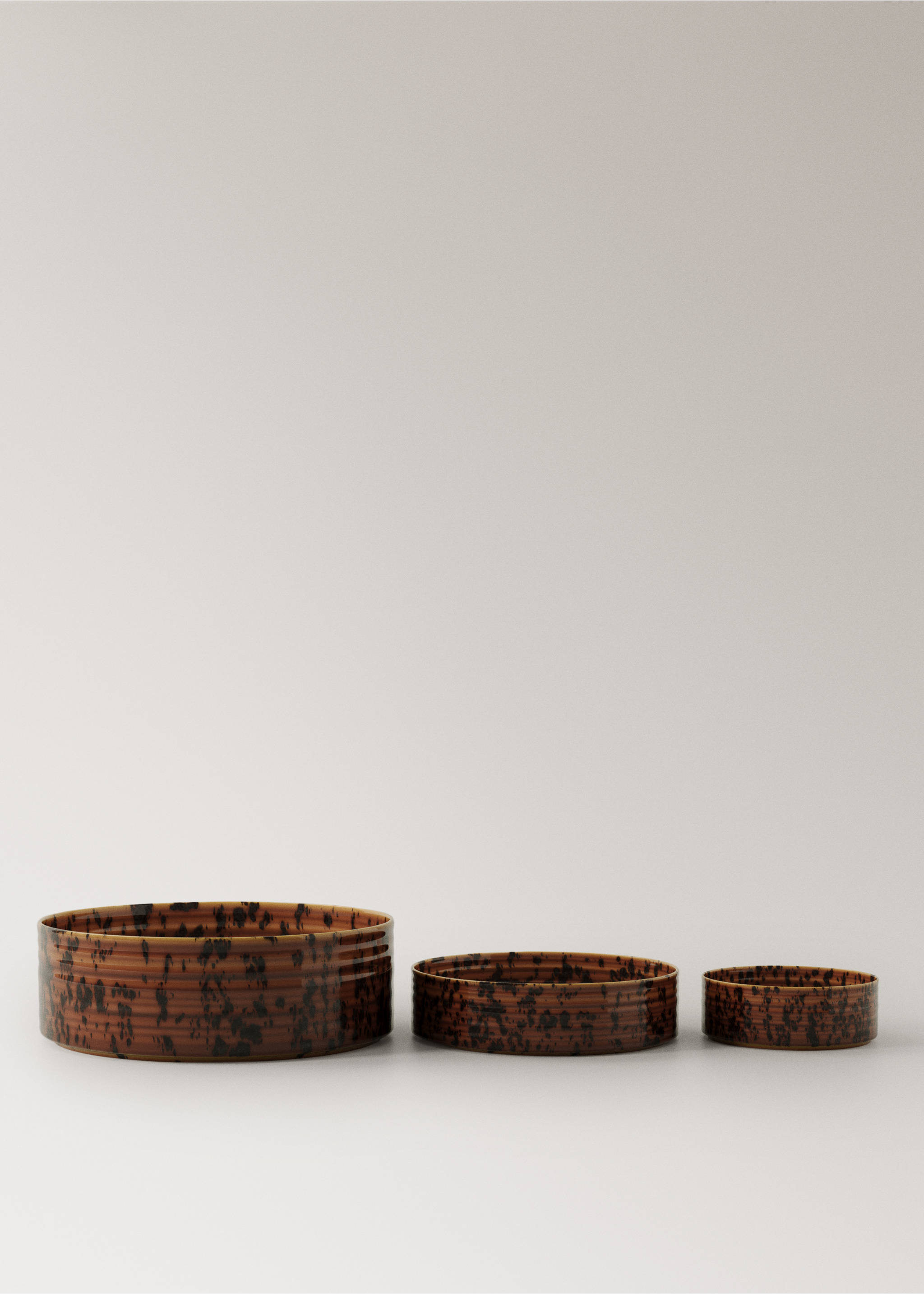 Small reactive stoneware bowl - Details of the article 4, Brown. Ref: 17002038-00.