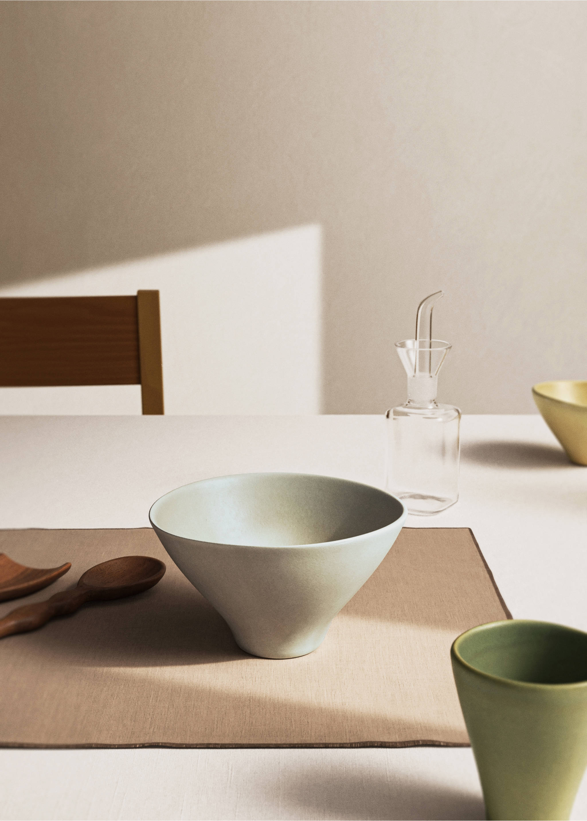 Large organic stoneware bowl - General plane, Sand. Ref: 17002045-00.