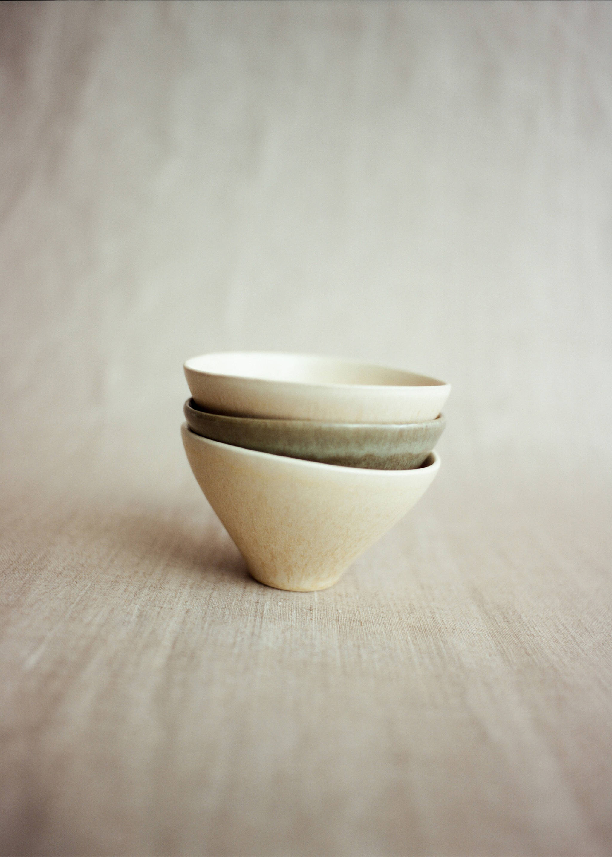 Small organic stoneware bowl - Details of the article 6