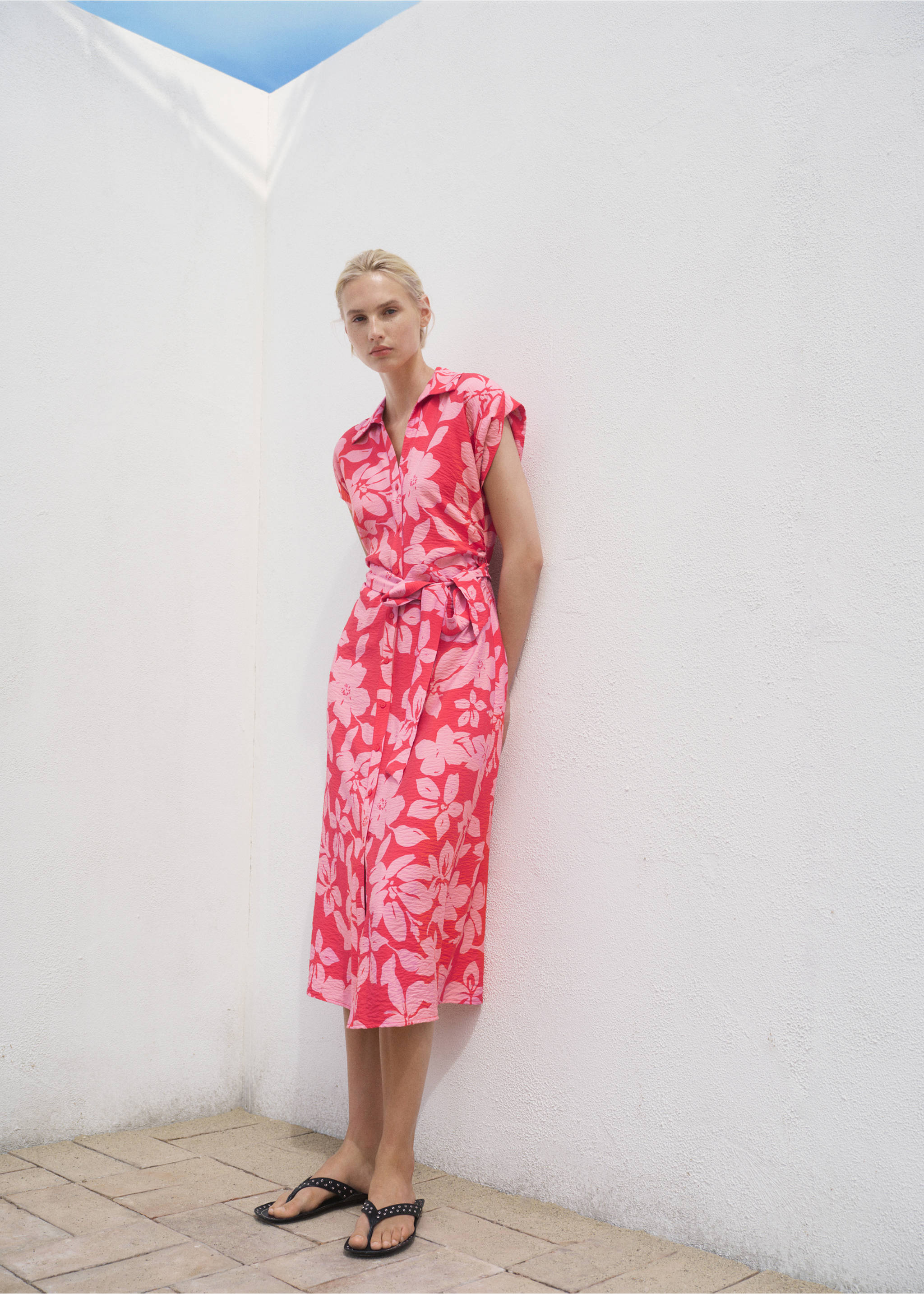 Hemdblusenkleid mit floralem Muster - Allgemeine Ansicht, Fuchsia. Ref: 17002538-00.
