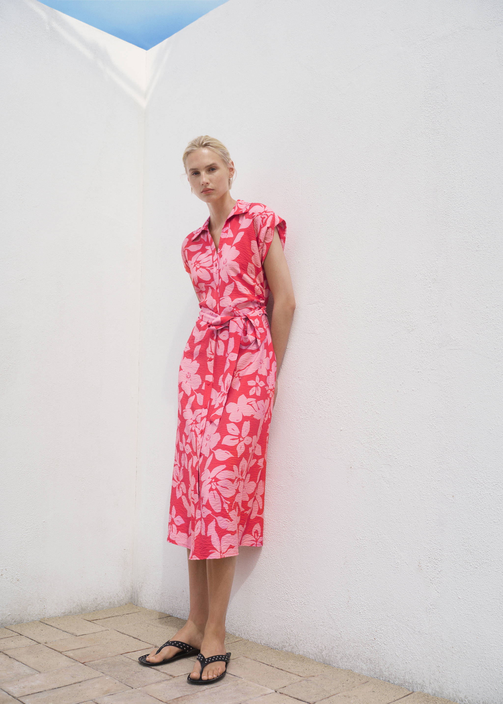 Hemdblusenkleid mit floralem Muster - Allgemeine Ansicht