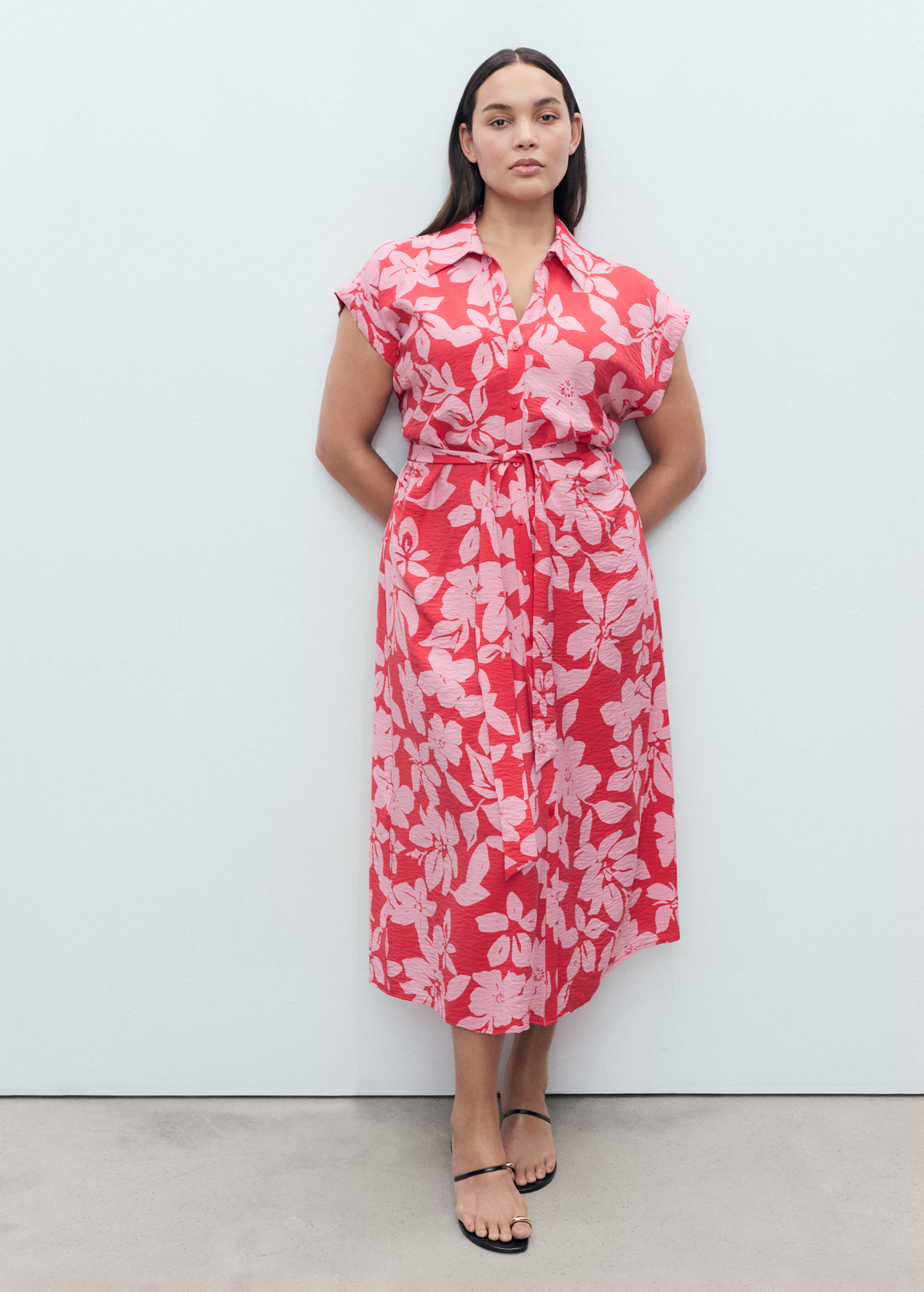 Hemdblusenkleid mit floralem Muster - Detail des Artikels 3
