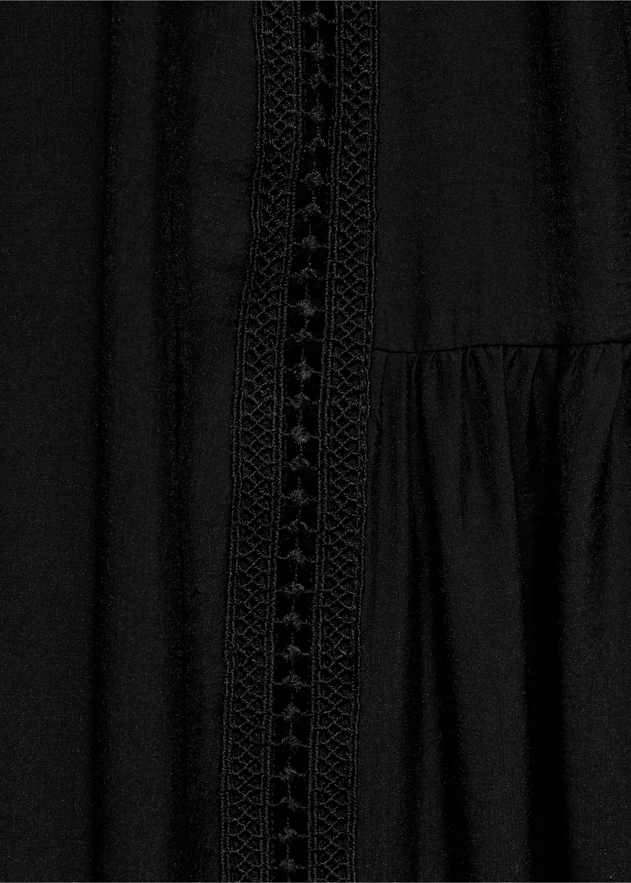 Long dress with lace details - Details of the article 0, Black. Ref: 17002539-00.