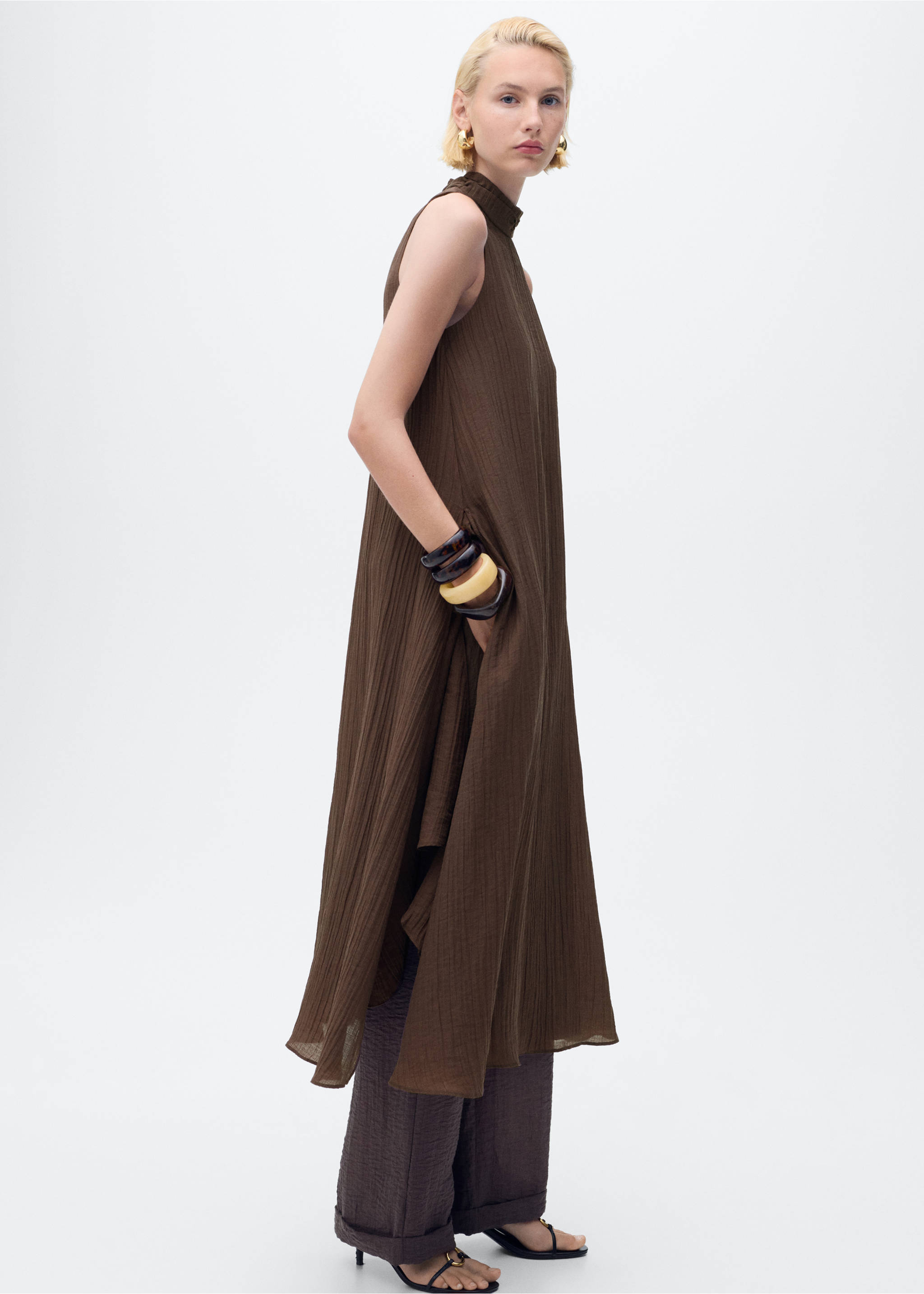 Halter-neck lyocell dress - Details of the article 2, Chocolate. Ref: 17002540-00.