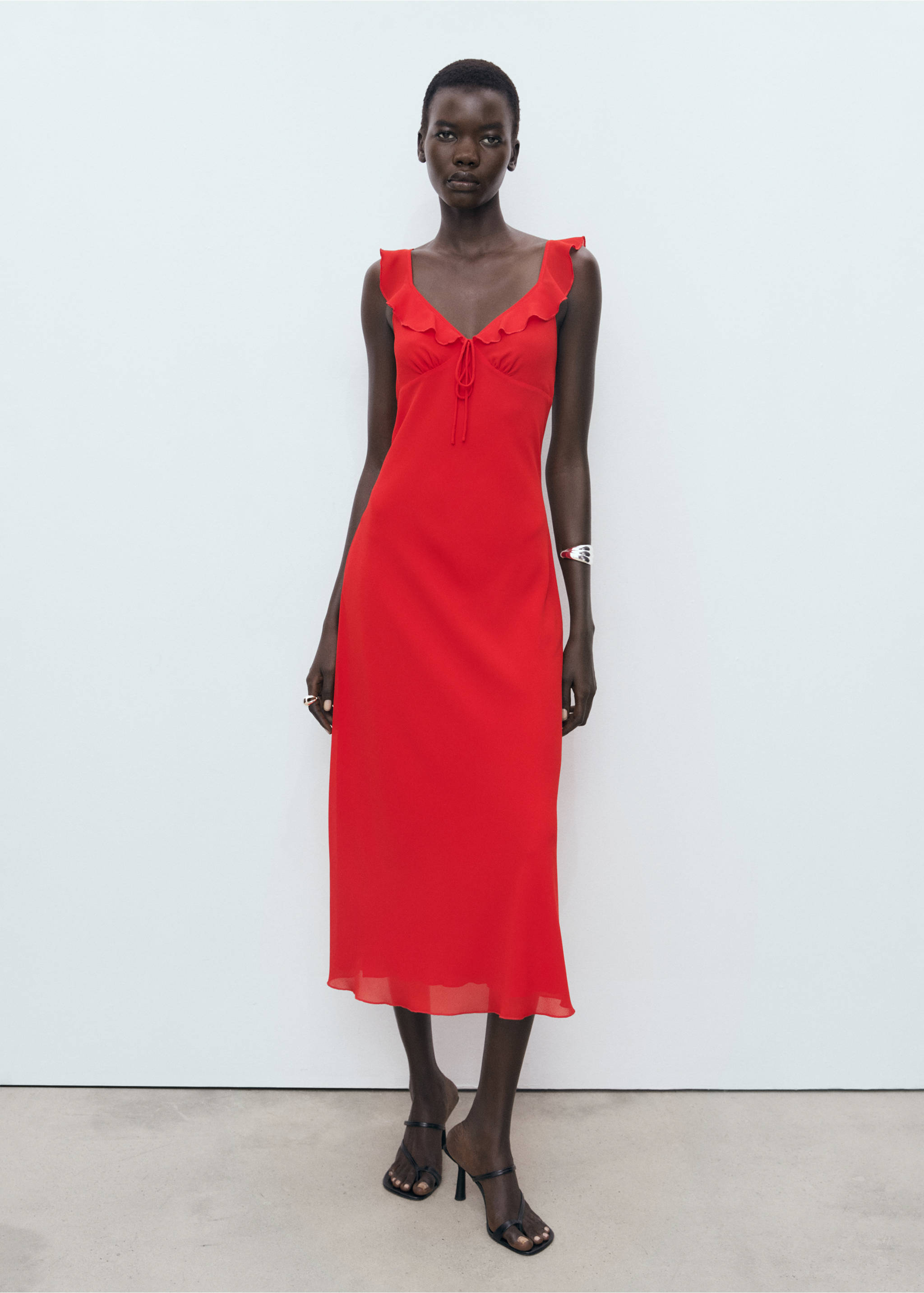 Midi-dress with ruffle neckline - General plane, Red. Ref: 17002545-00.