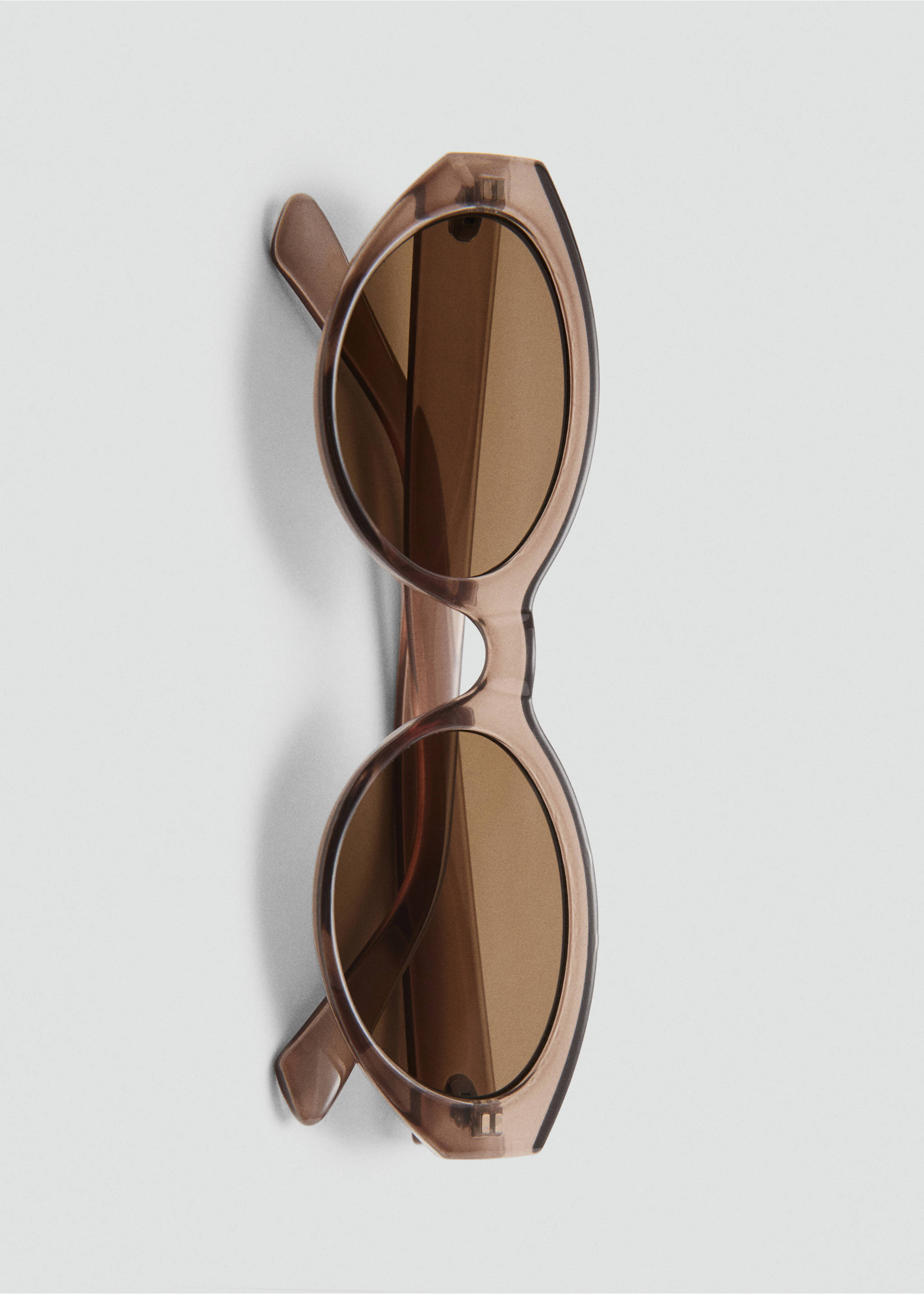 Cat-eye sunglasses - Details of the article 2, Grey. Ref: 17002547-00.