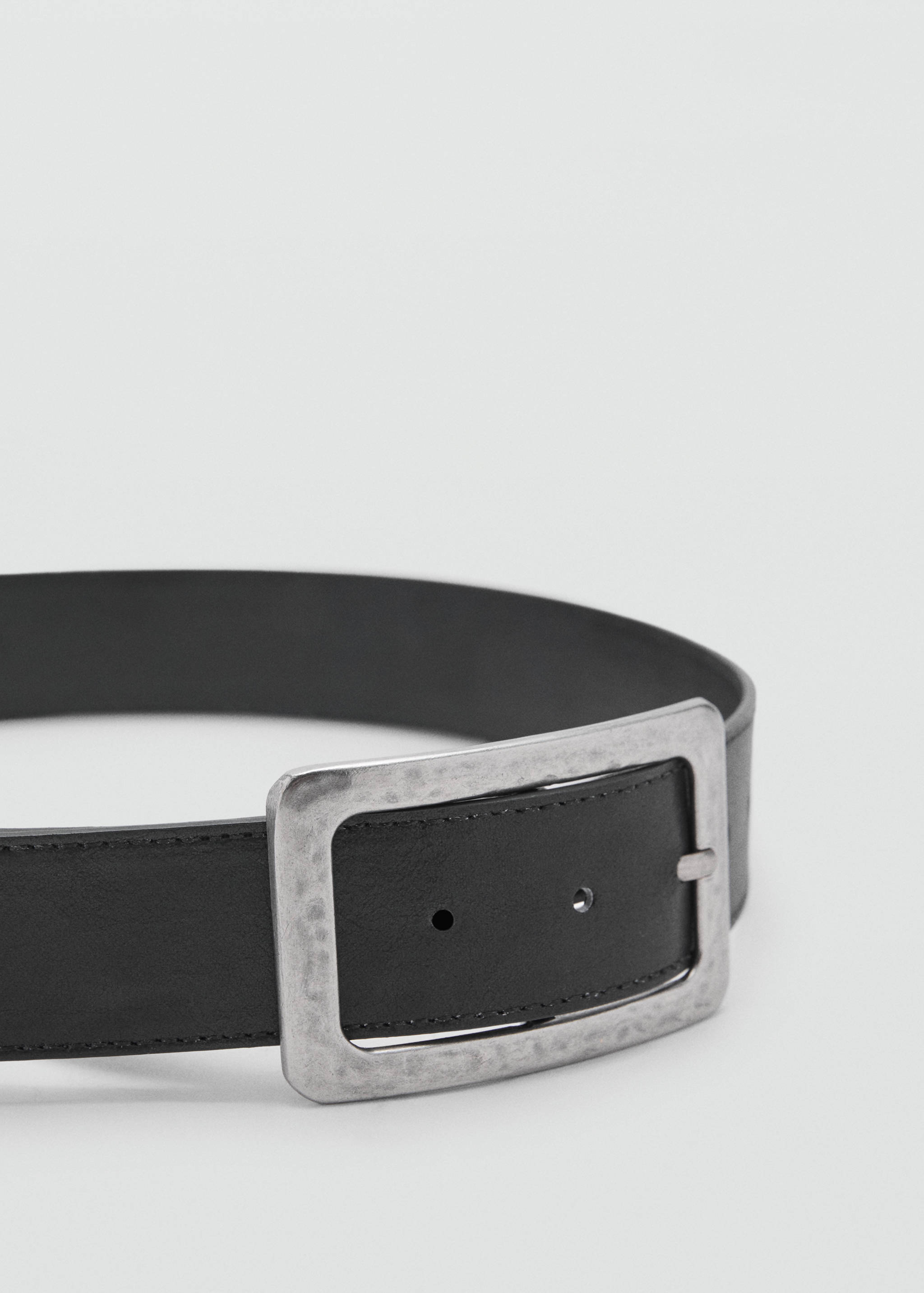Textured square buckle belt - Details of the article 1
