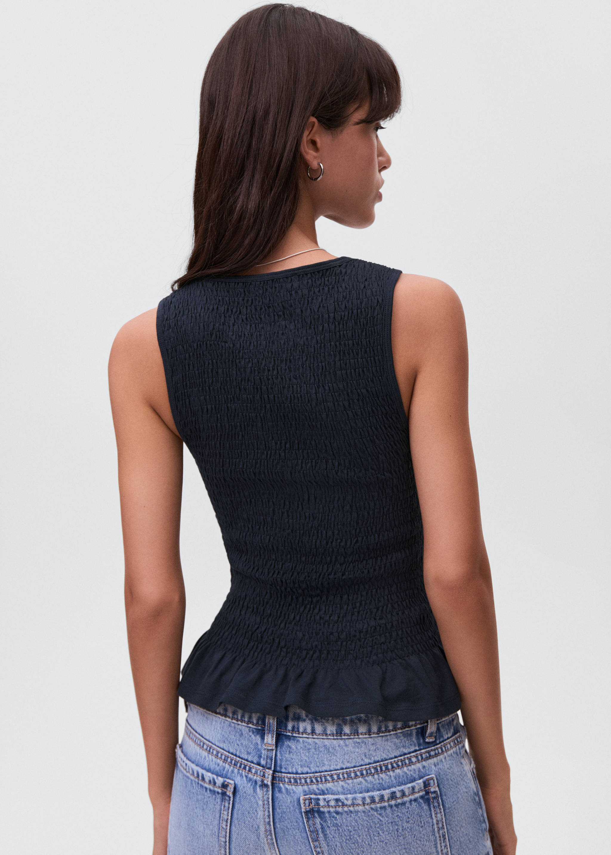 Ruffled top - Reverse of the article