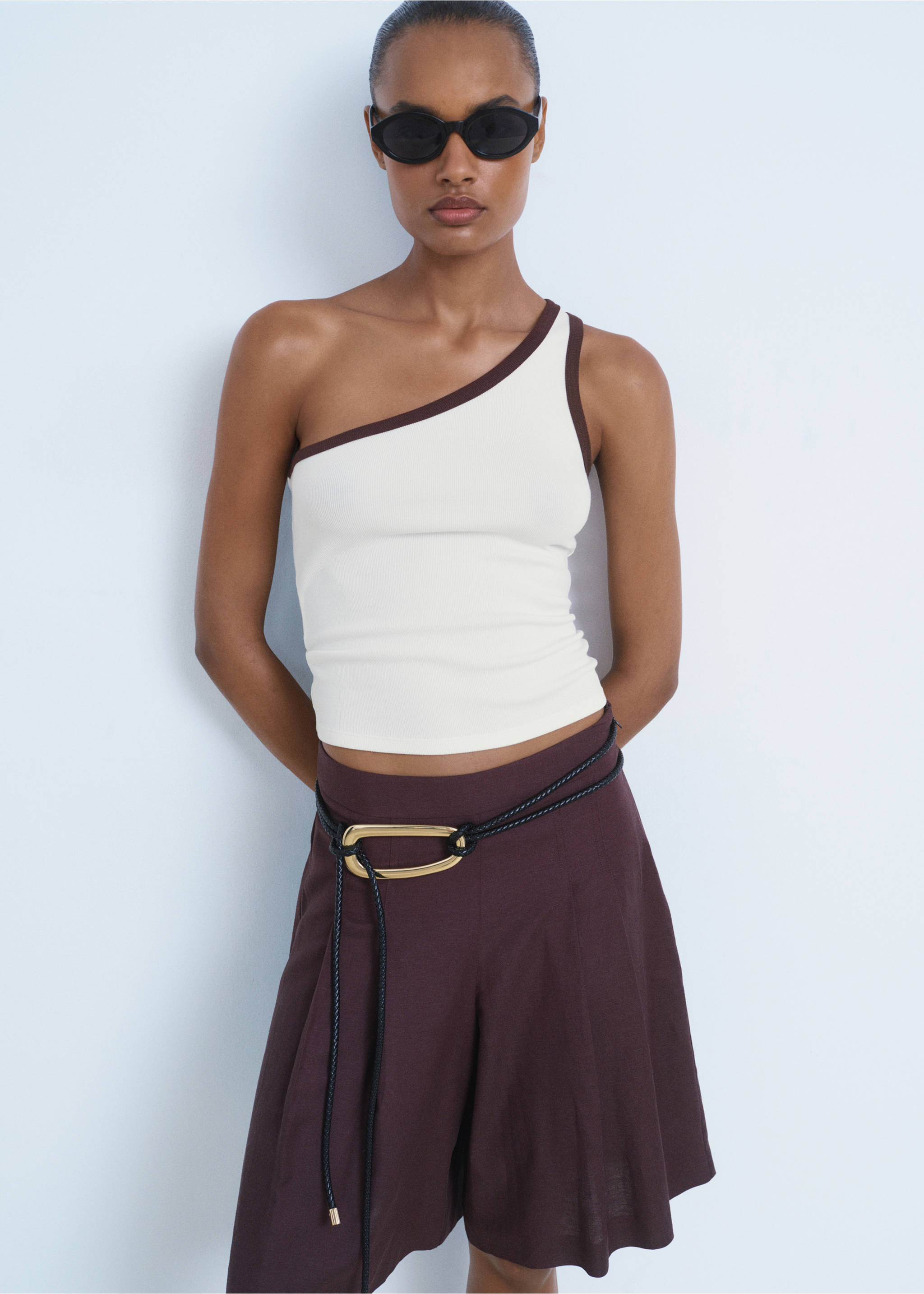 Asymmetrical top with contrasting trim - Medium plane, Ecru. Ref: 17002913-00.