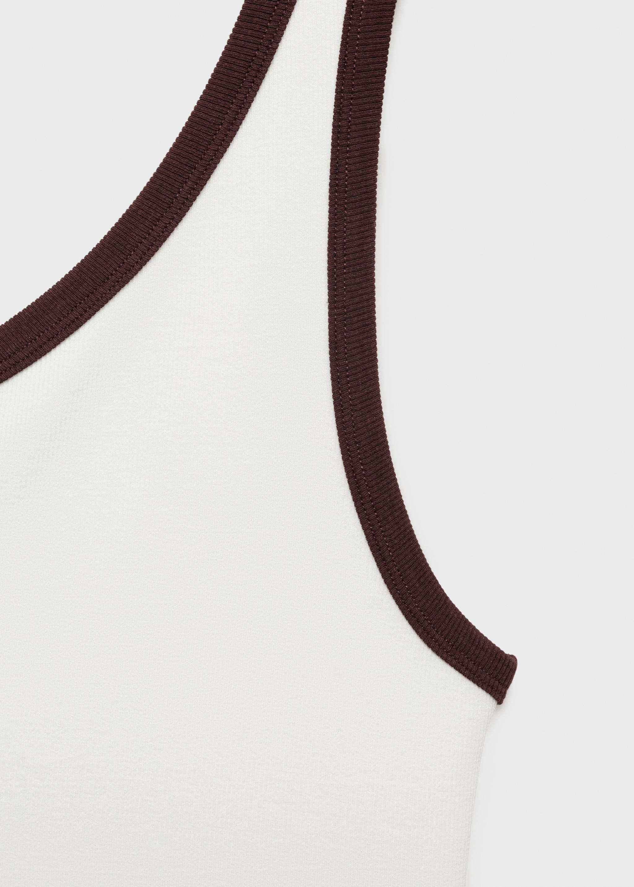 Asymmetrical top with contrasting trim - Details of the article 8