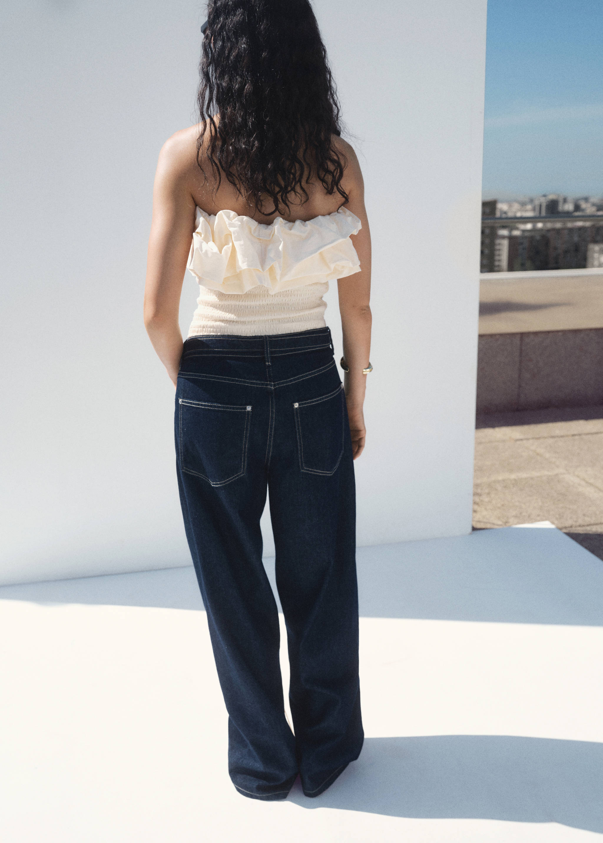 Strapless top with ruffles - Reverse of the article