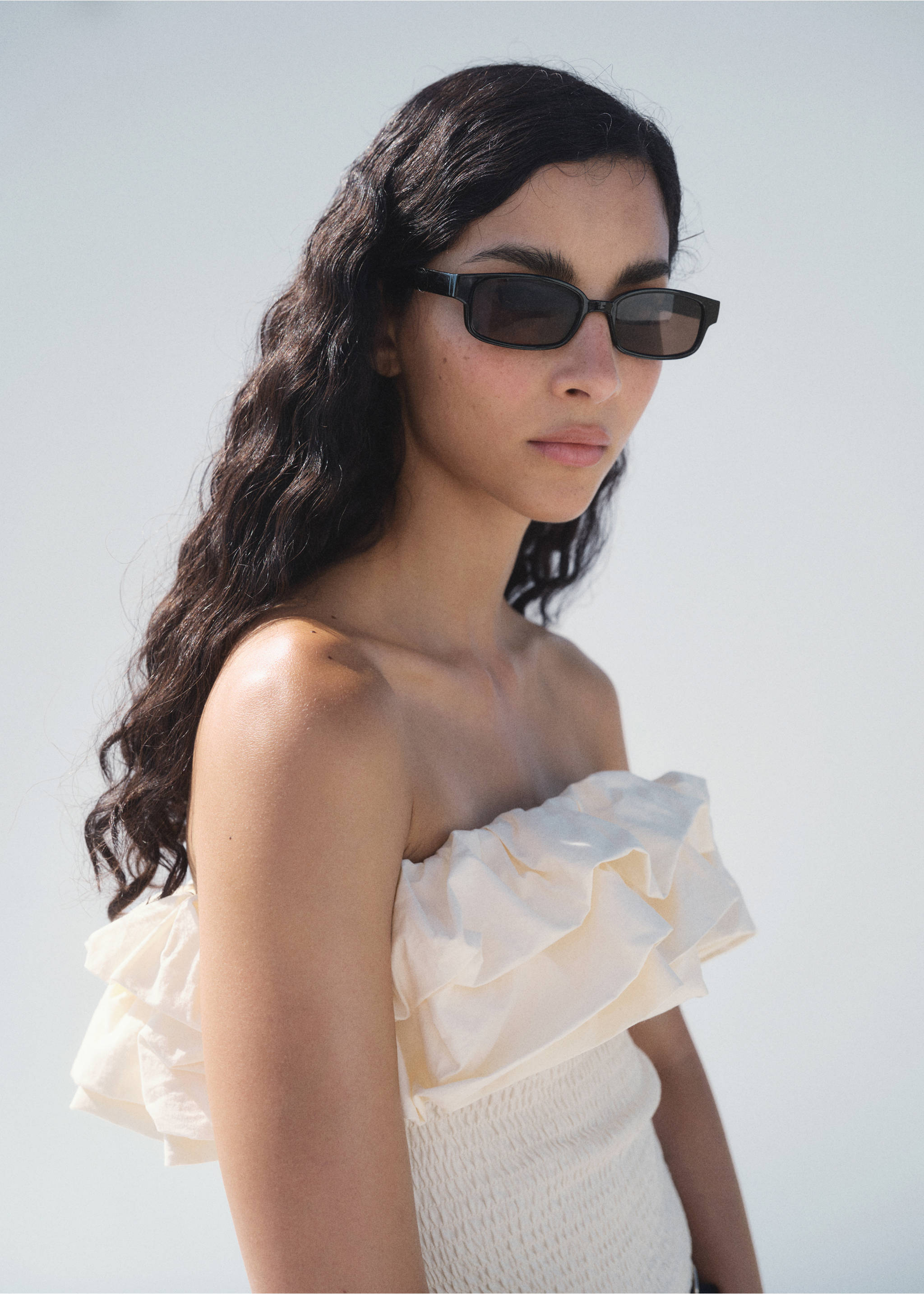 Strapless top with ruffles - Details of the article 1, Ecru. Ref: 17002914-00.