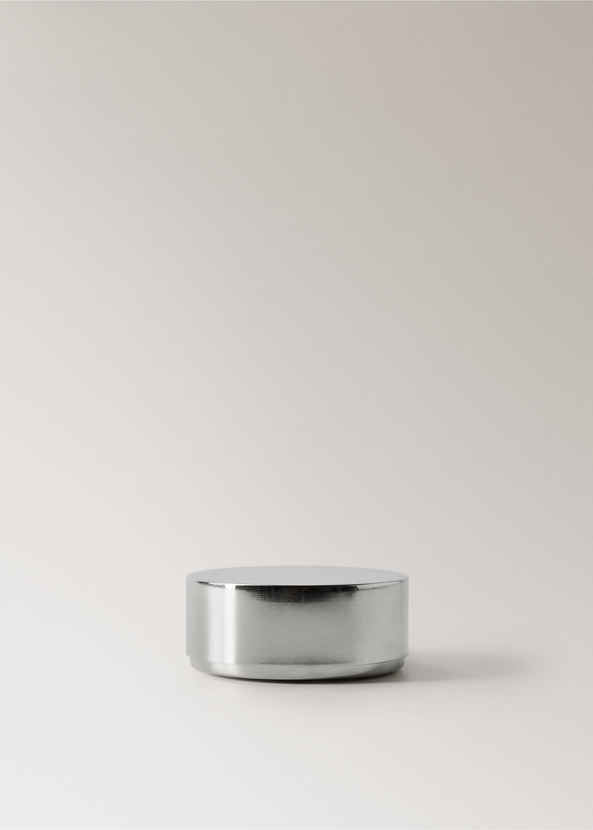 Small round metal box - Article without model, Silver. Ref: 17002926-00.