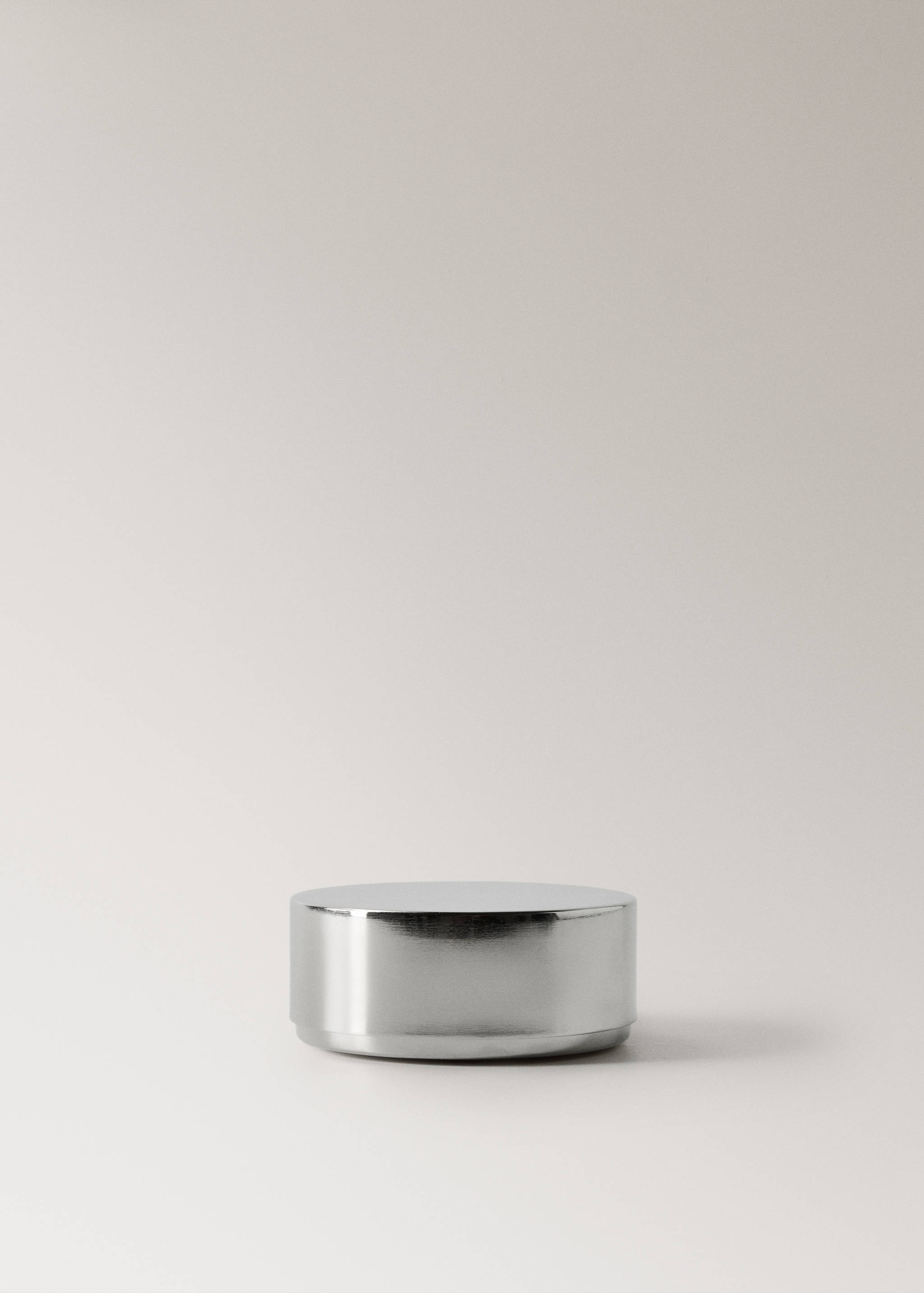 Small round metal box - Article without model