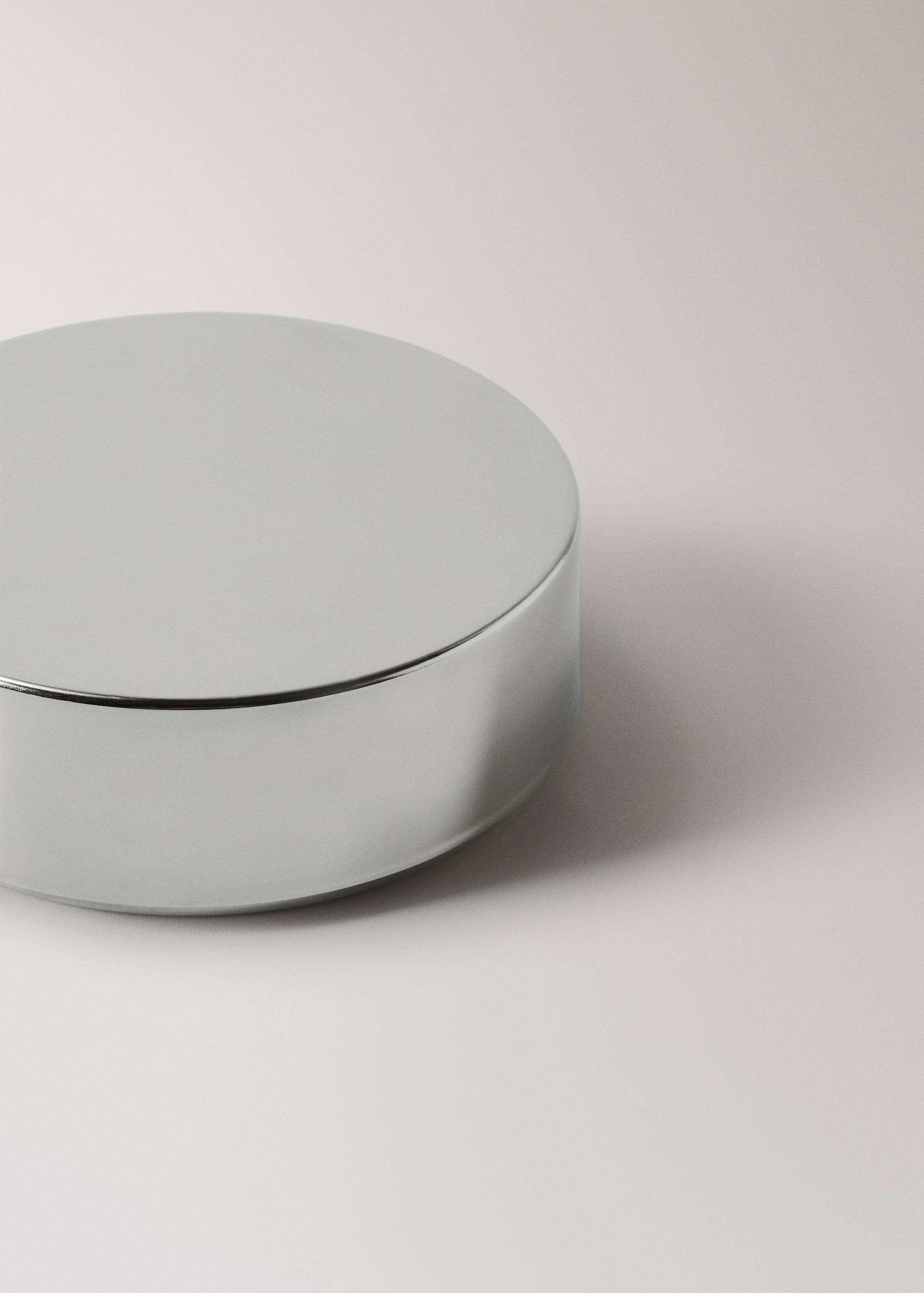 Medium round metal box - Details of the article 1
