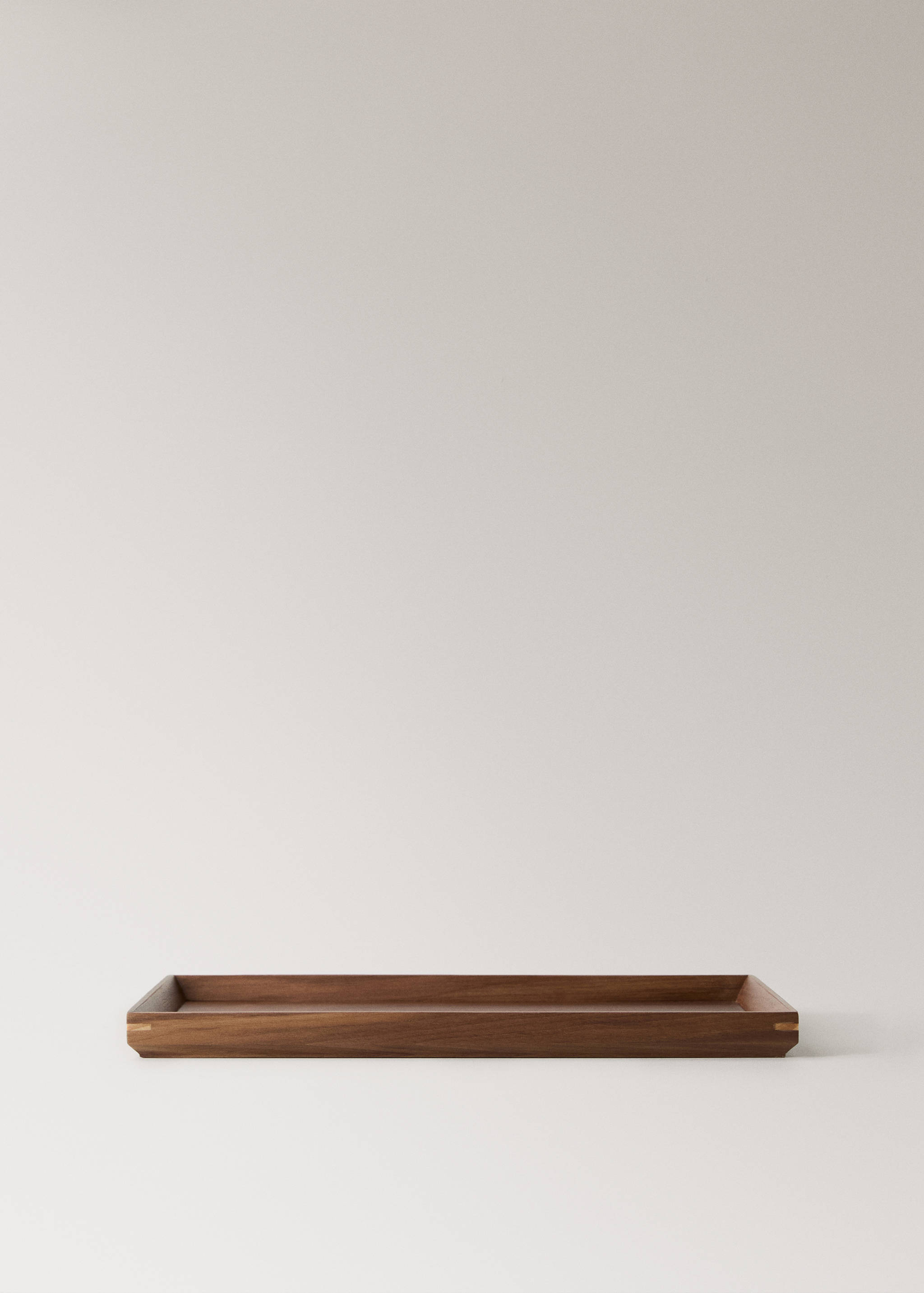 Medium solid wood decorative tray - Article without model