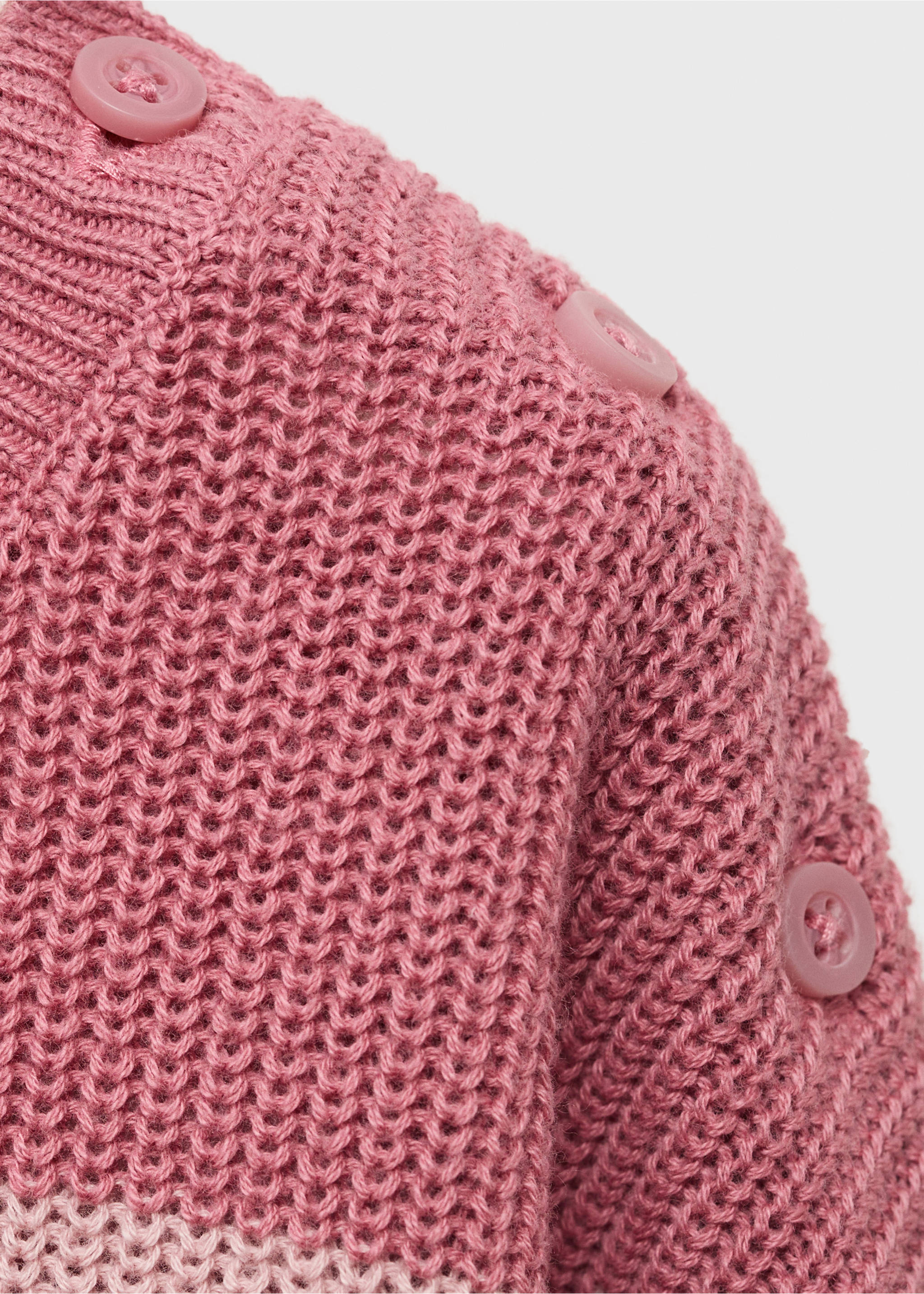 Jersey punto detalle botones - Detalle del artículo 8, Rosa. Ref: 17003285-00.
