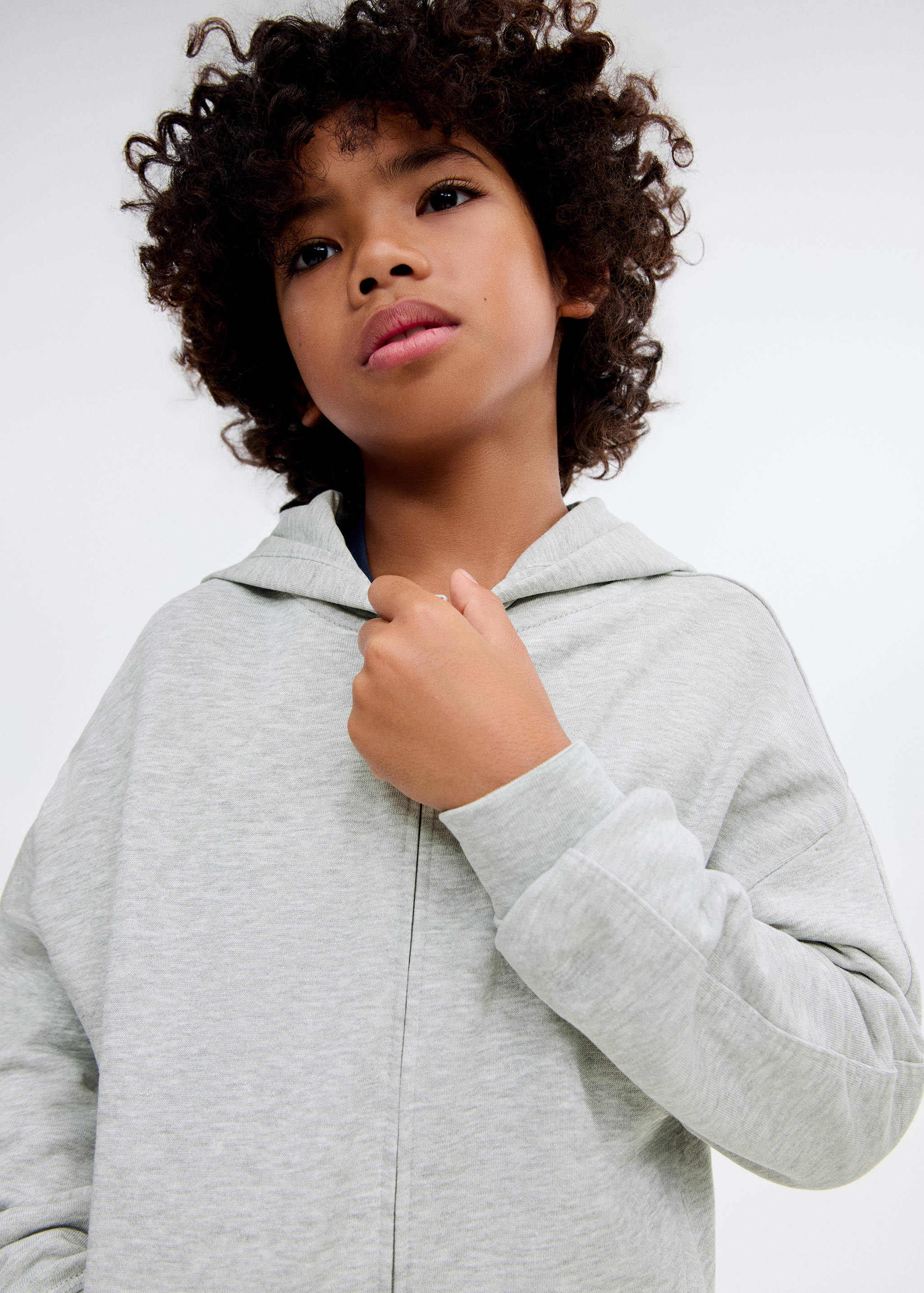 Sudadera capucha cremallera - Plano medio