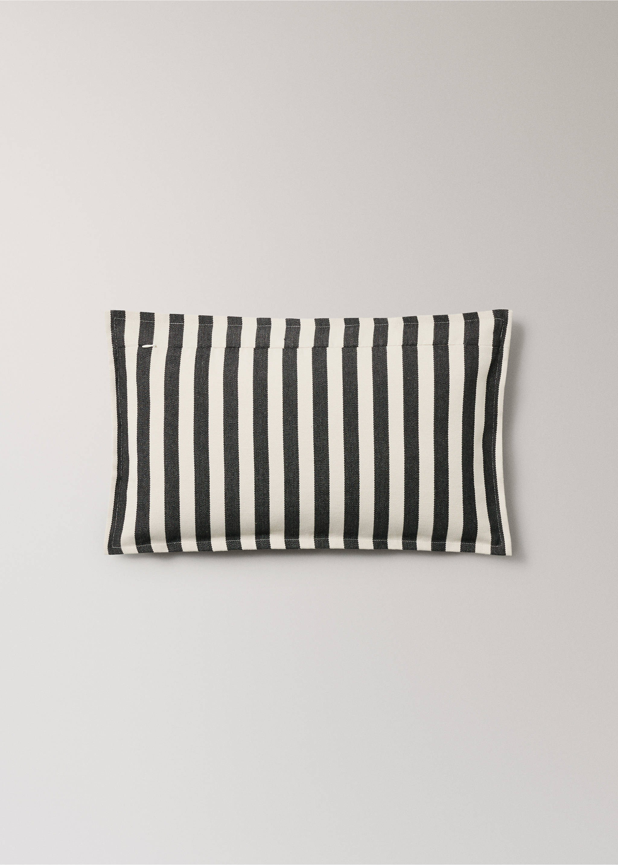 Cotton two-tone cushion cover with woven stripes 30x50 cm - Details of the article 1, Dark Grey. Ref: 17003320-00.